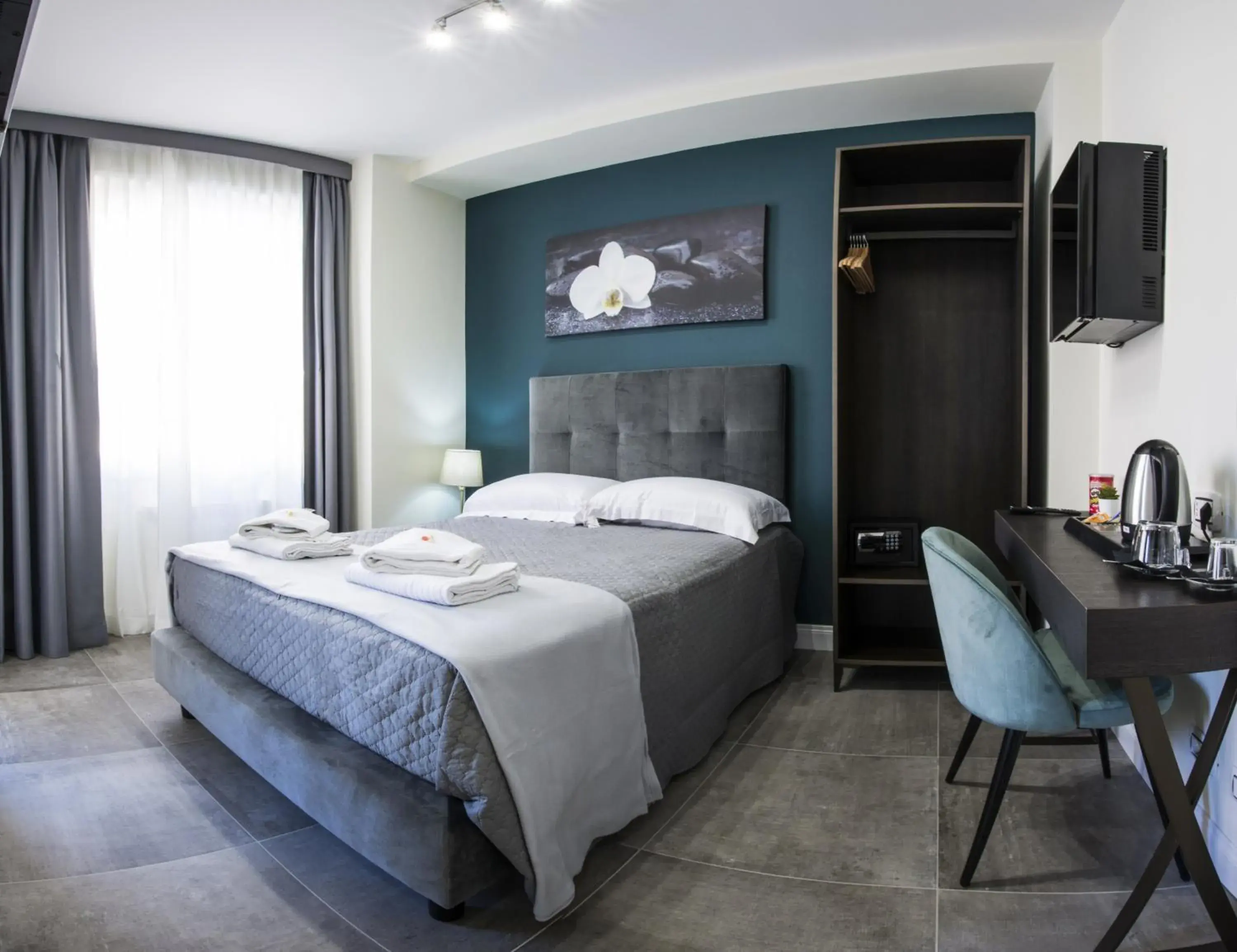 Economy Double Room in Regolo Rooms Vaticano Economy Double Room in Regolo Rooms Vaticano