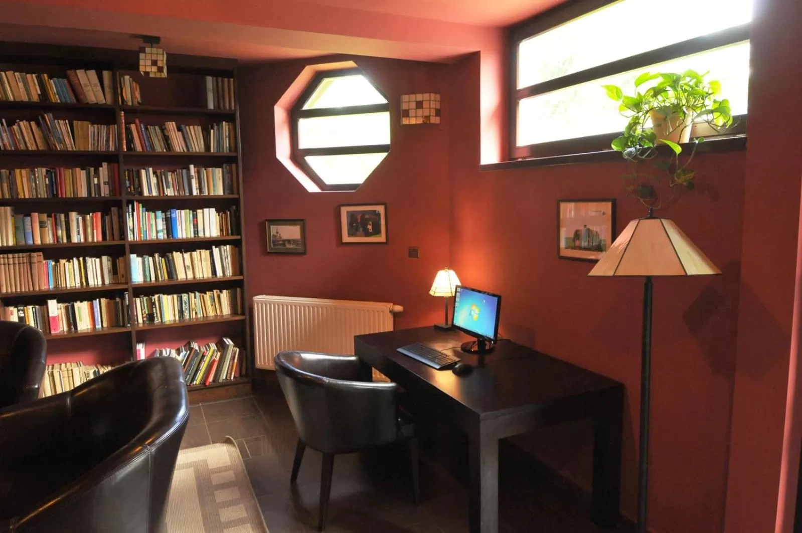 Communal lounge/ TV room in Boutique Hotel Sudetia - Medical & SPA