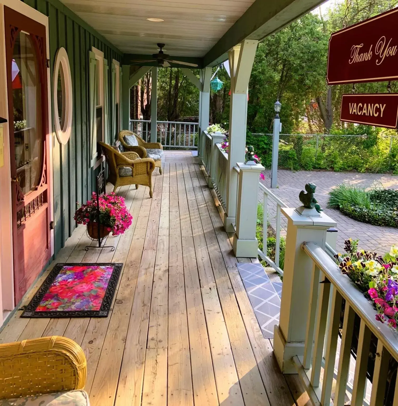 King Room in WeatherPine Inn King Room in WeatherPine Inn