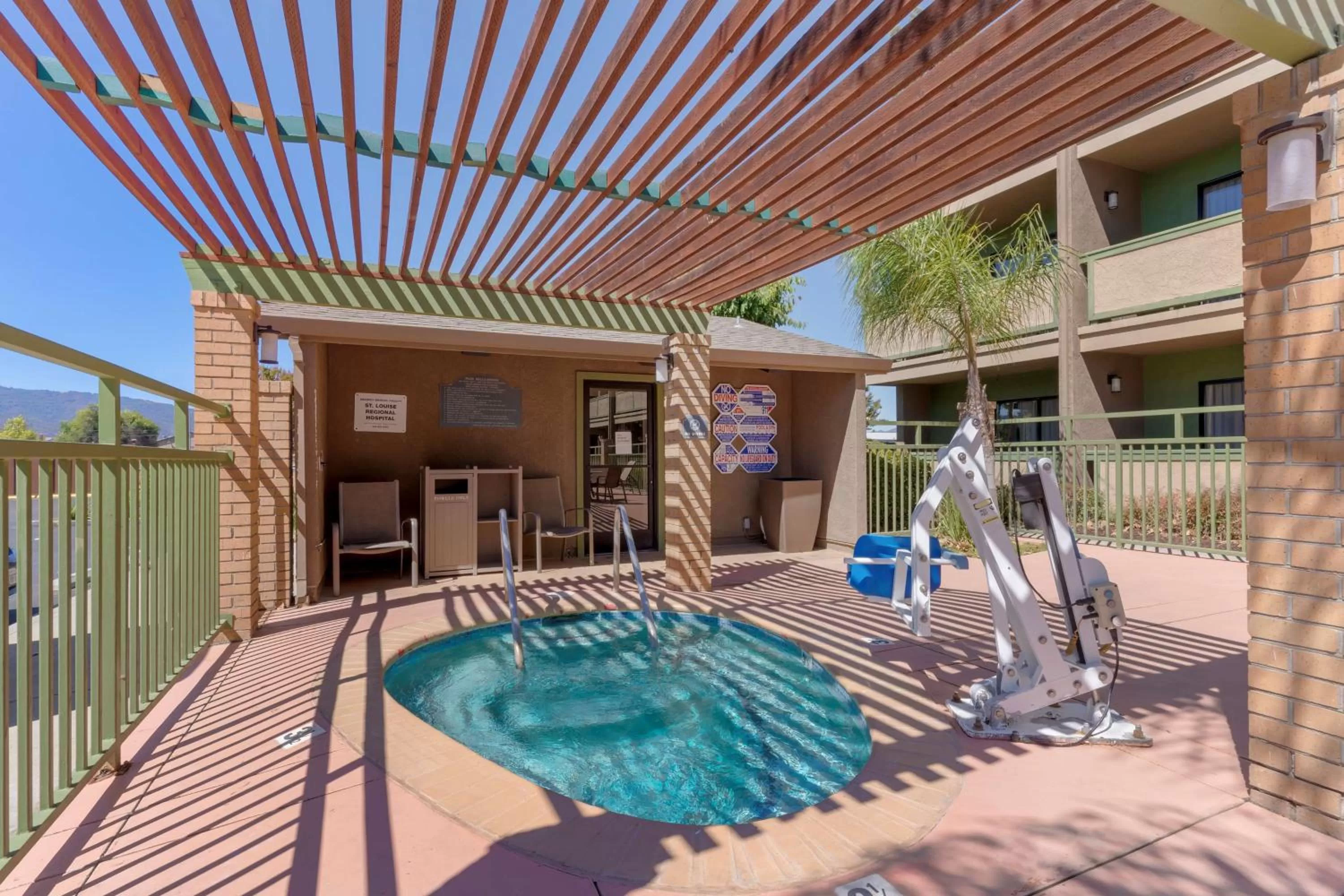 Pool view in Best Western Plus Forest Park Inn