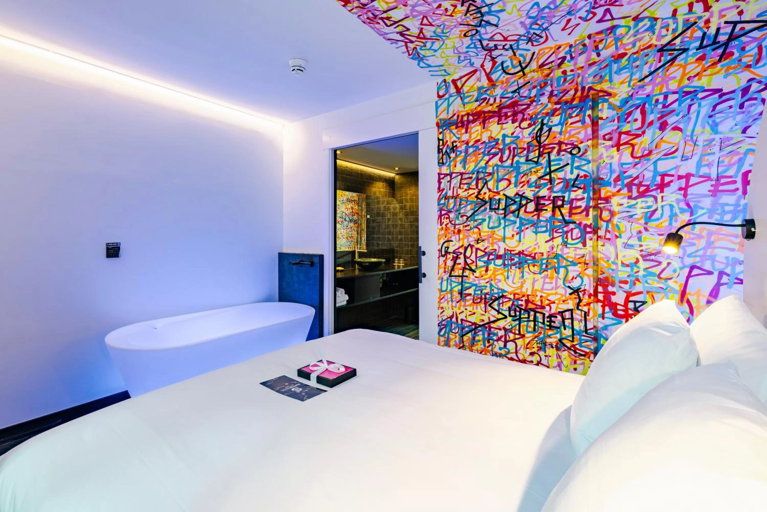 Bedroom, Bed in SUPPER Hotel