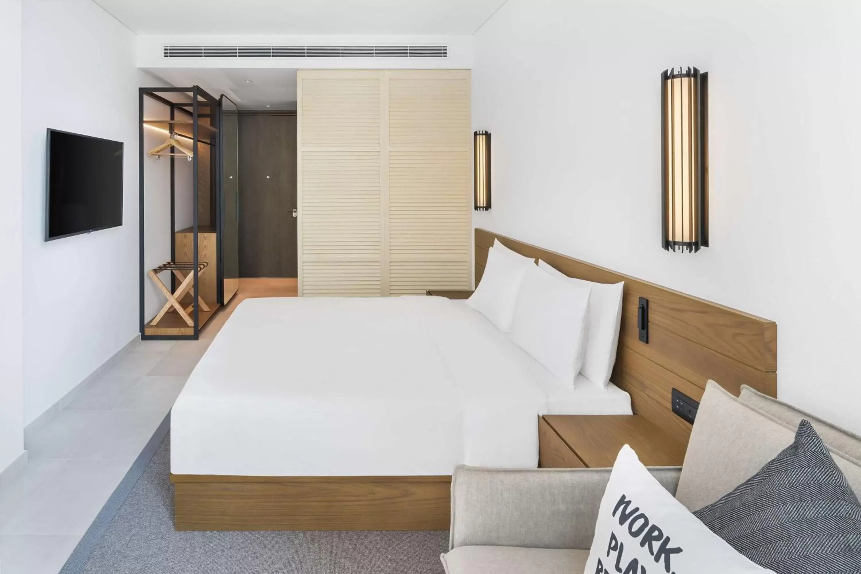 Superior Room with Partial Sea View in Radisson Beach Resort Palm Jumeirah Superior Room with Partial Sea View in Radisson Beach Resort Palm Jumeirah