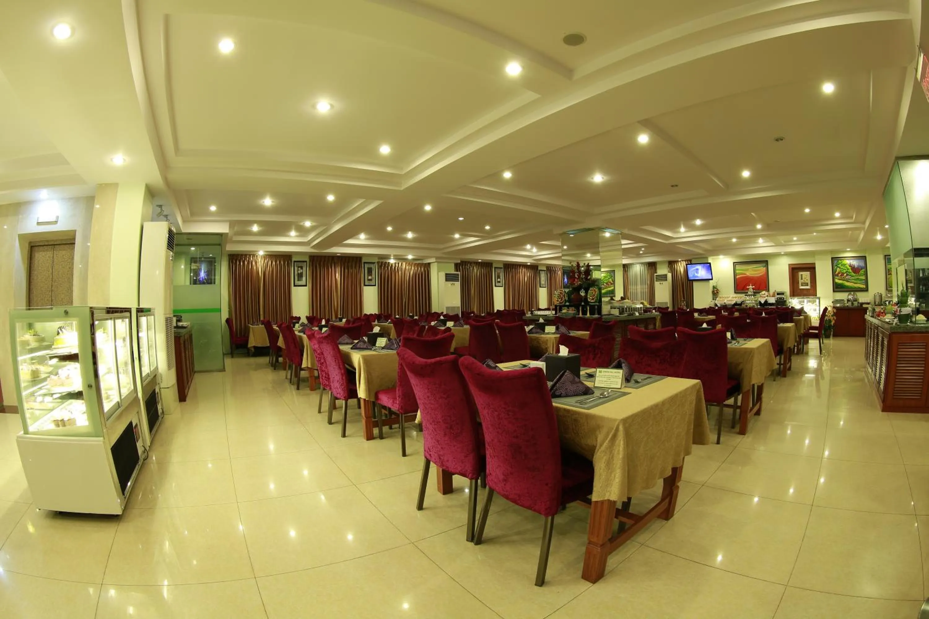Restaurant/places to eat in Best Western Green Hill Hotel