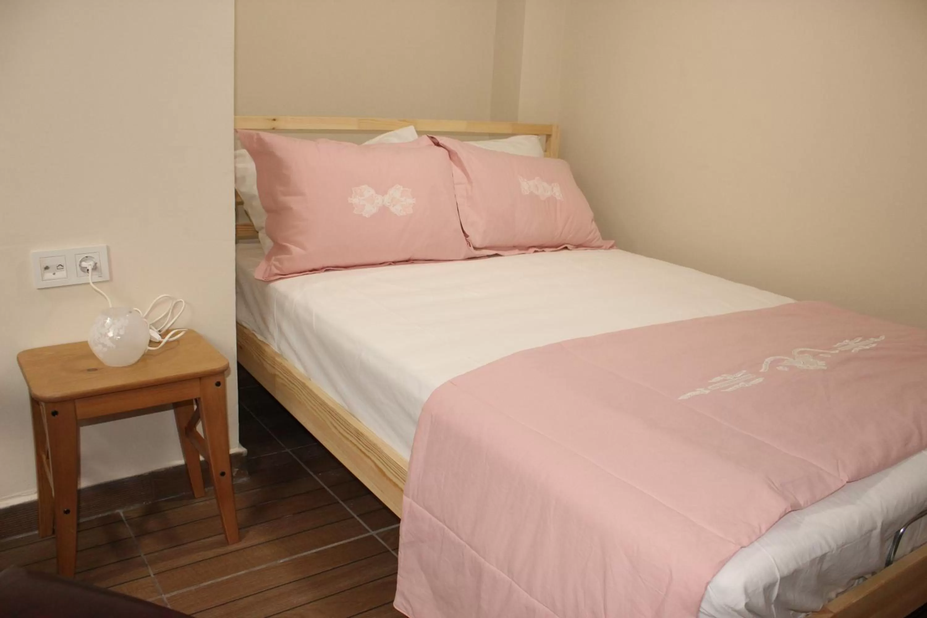 Decorative detail, Bed in Ede Apart Otel