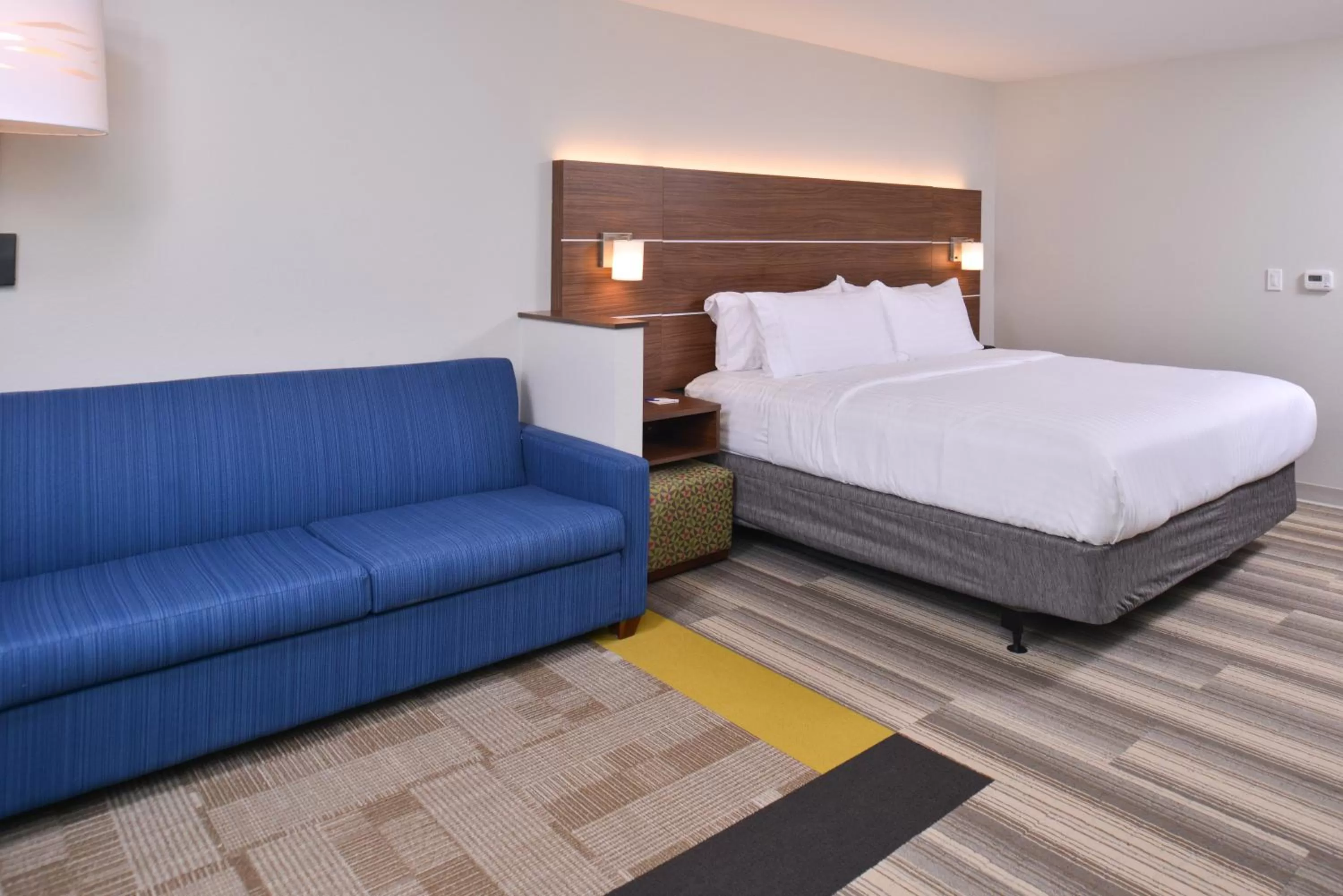 Photo of the whole room, Bed in Holiday Inn Express & Suites Omaha Airport by IHG