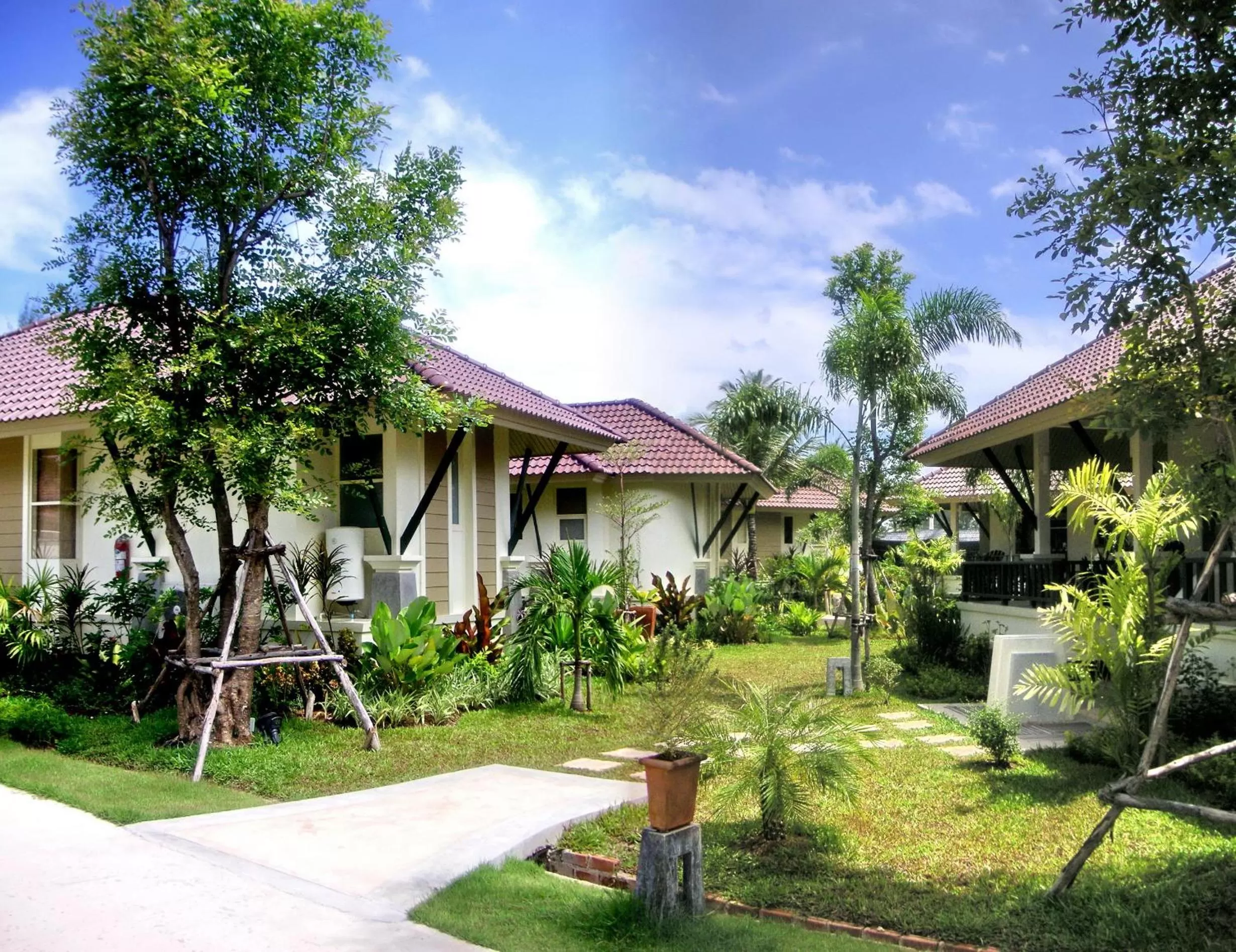 Property building in Baan Khaolak Beach Resort