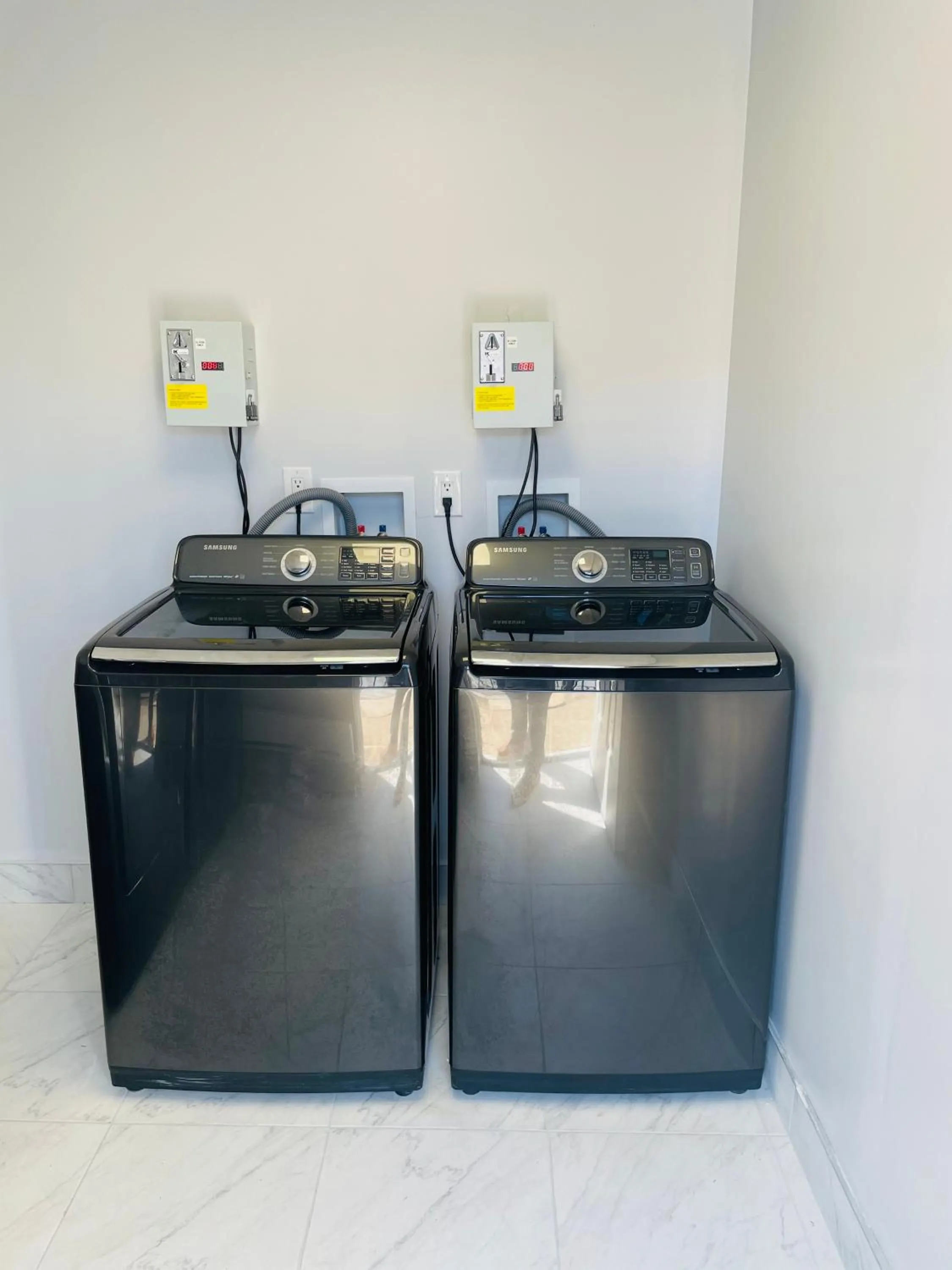 laundry in Niagara Lodge & Suites