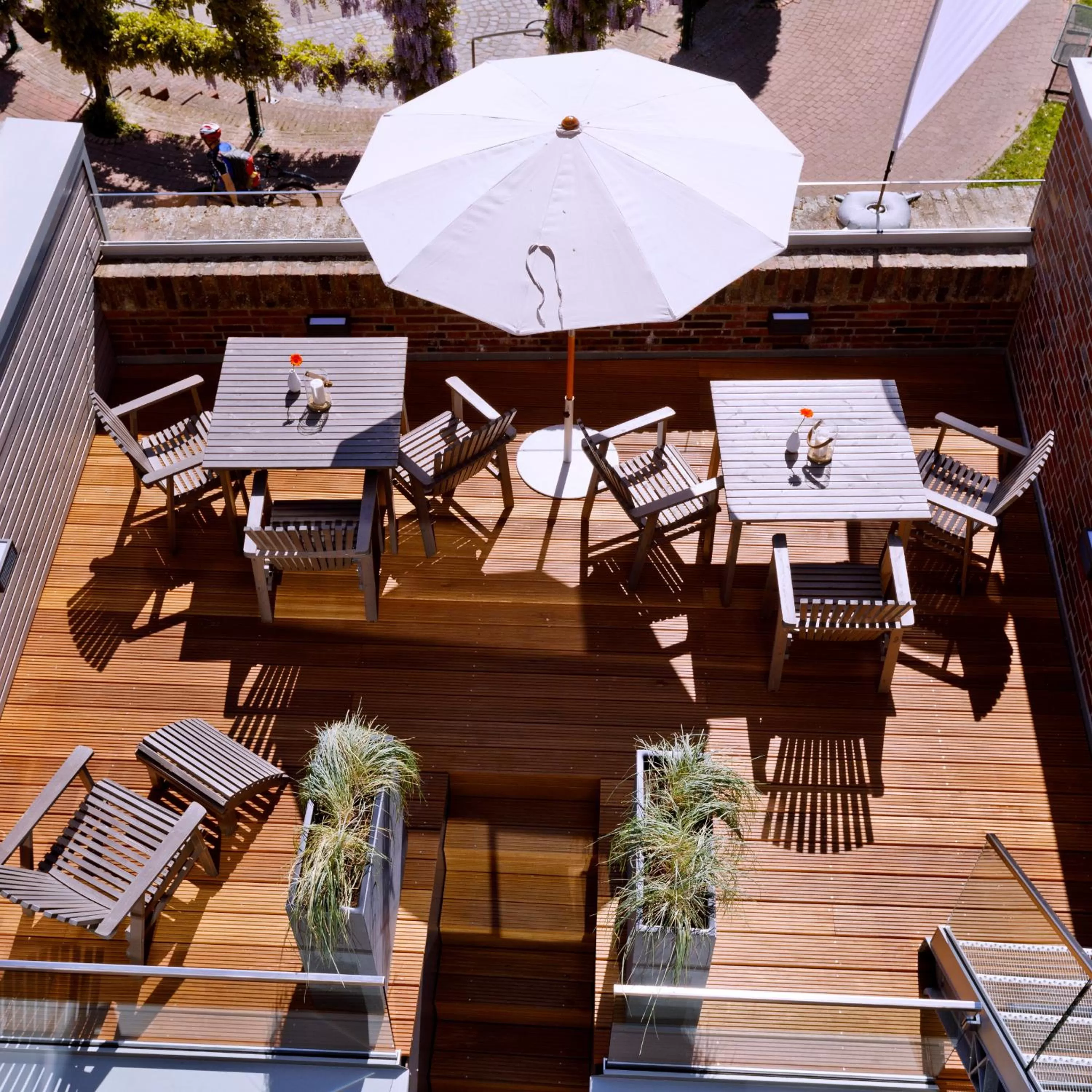 Balcony/Terrace, Restaurant/Places to Eat in Logierhaus RheintorEins