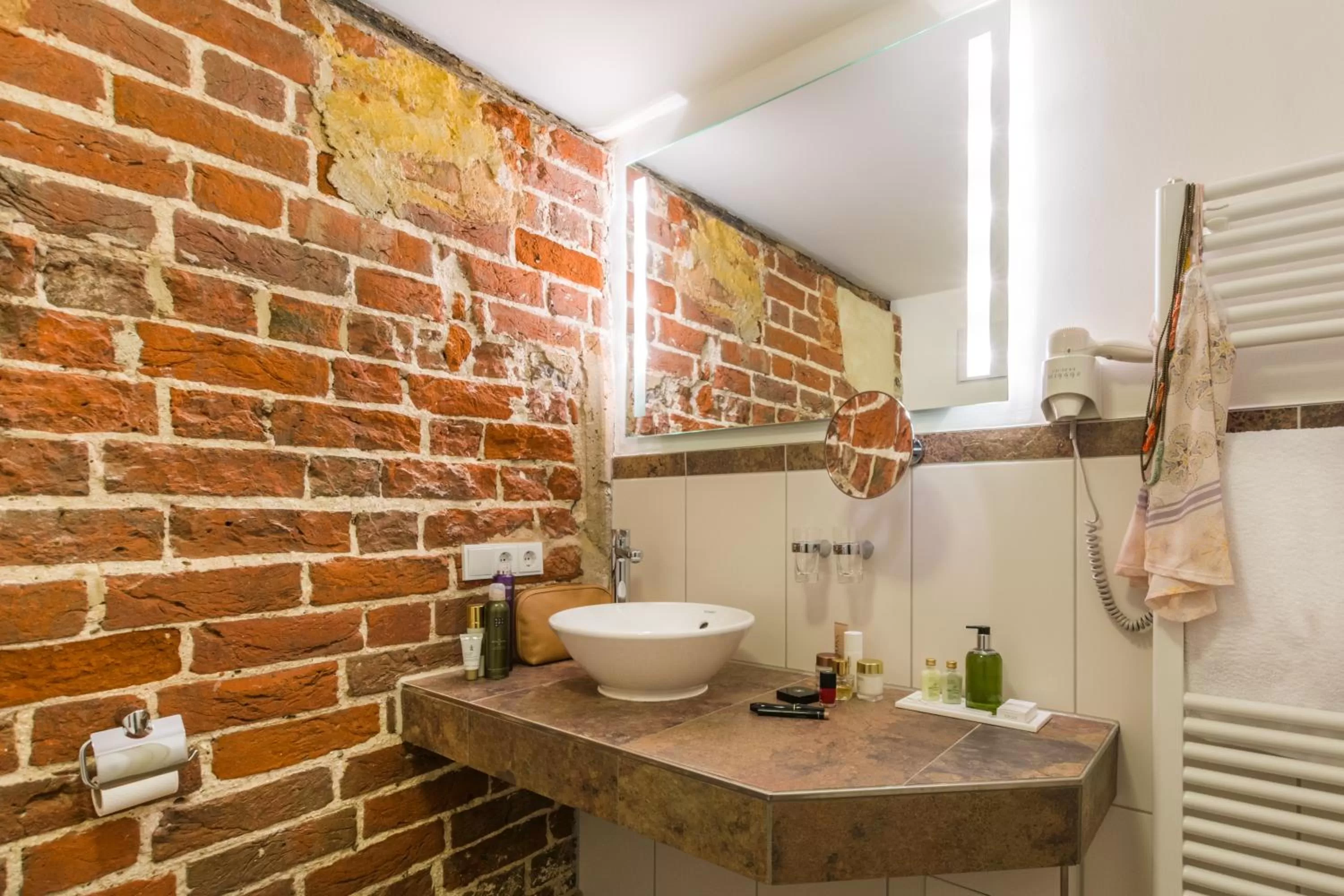 Bathroom in Romantik Hotel Scheelehof Stralsund