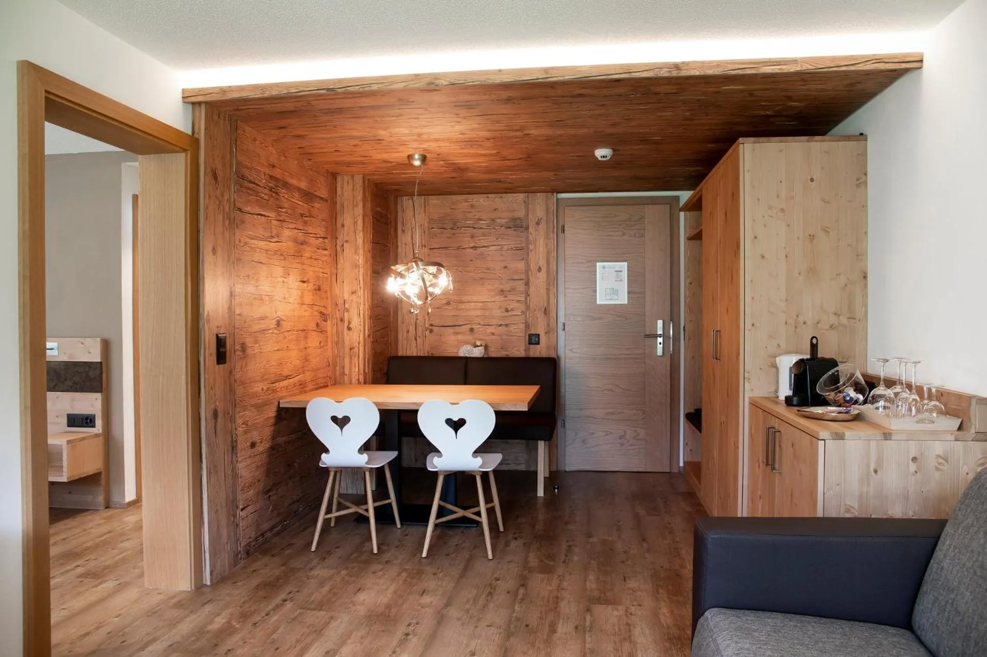 Coffee/tea facilities in Hotel Hemizeus & Iremia Spa