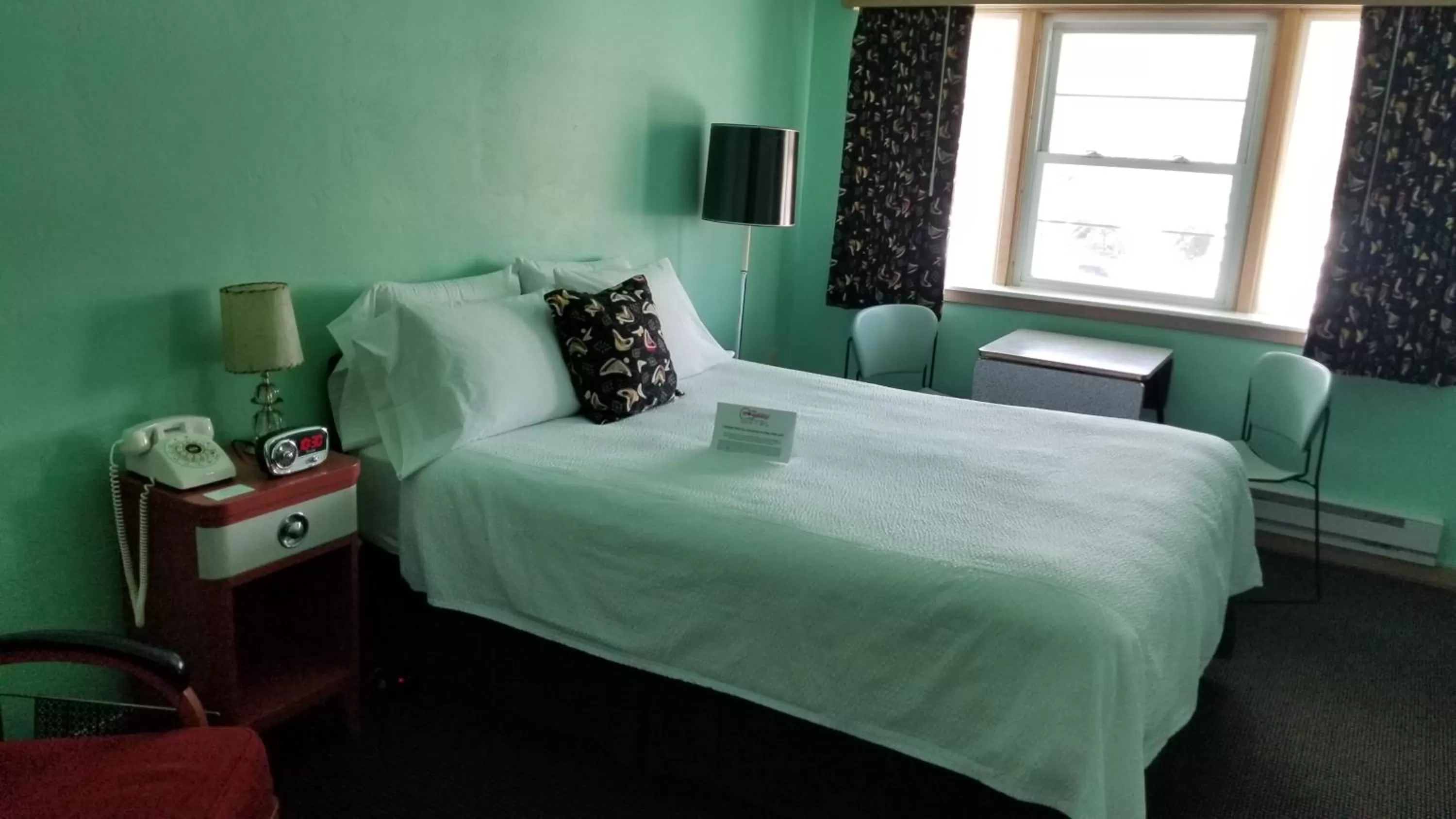 Bed in Holiday Music Motel