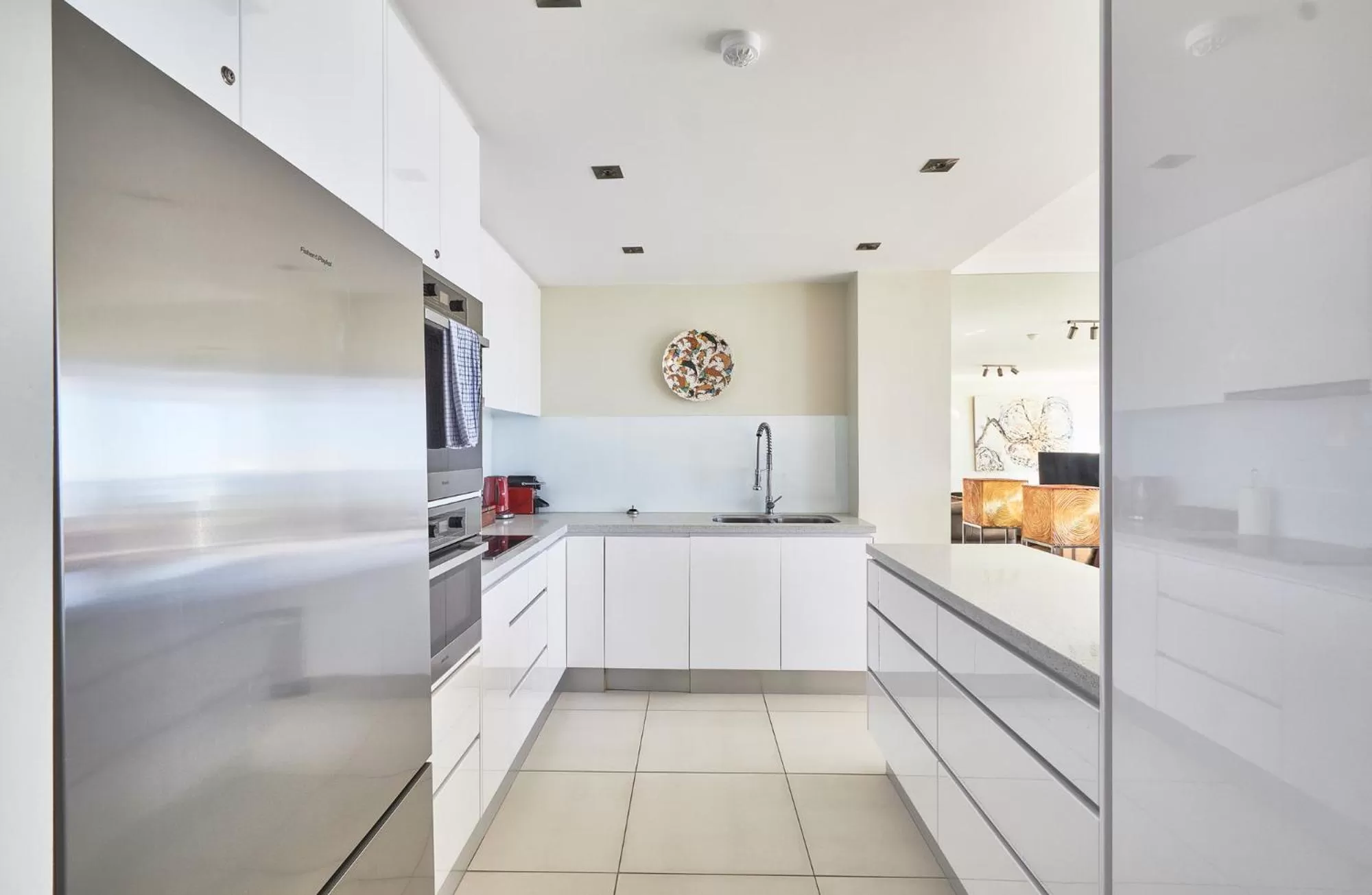 Kitchen or kitchenette in Albatross North Apartments