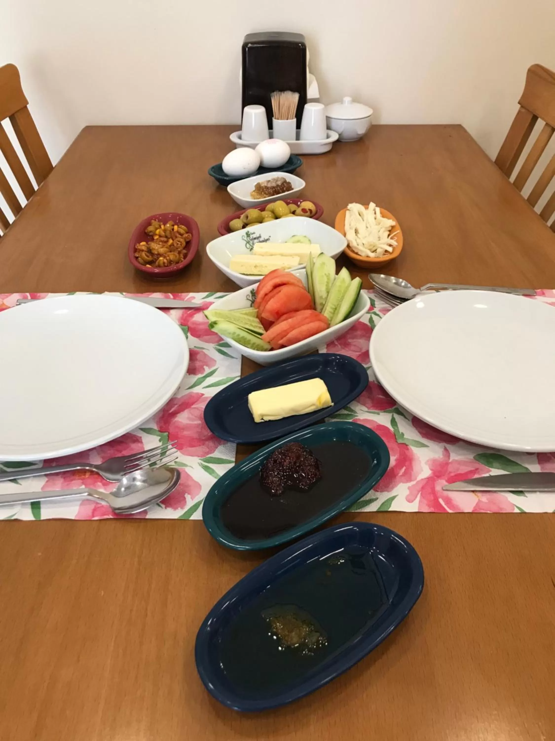 Restaurant/places to eat in Green Mansion