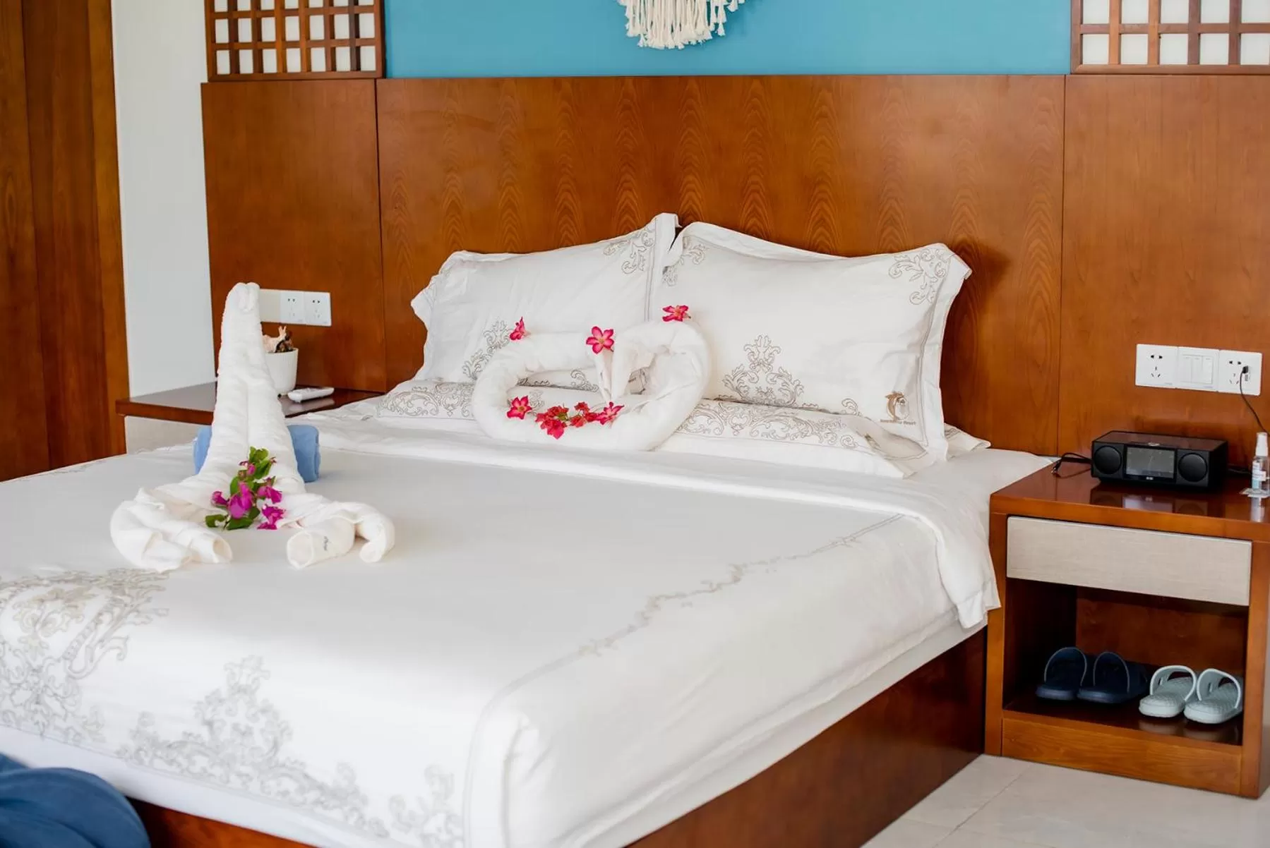 Bed in Amphitrite Resort