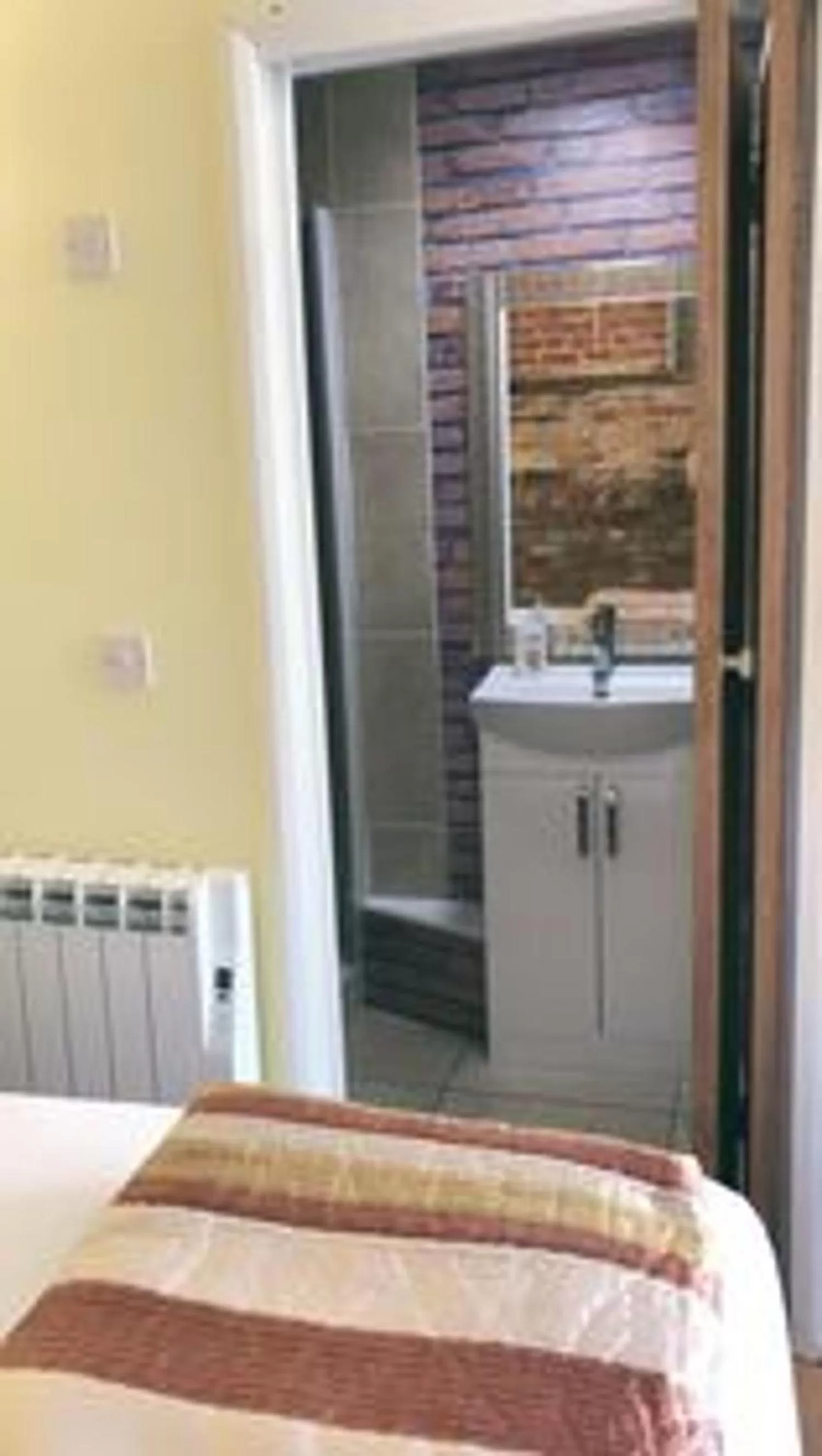 Toilet, Bed in St Peters Bed and Breakfast