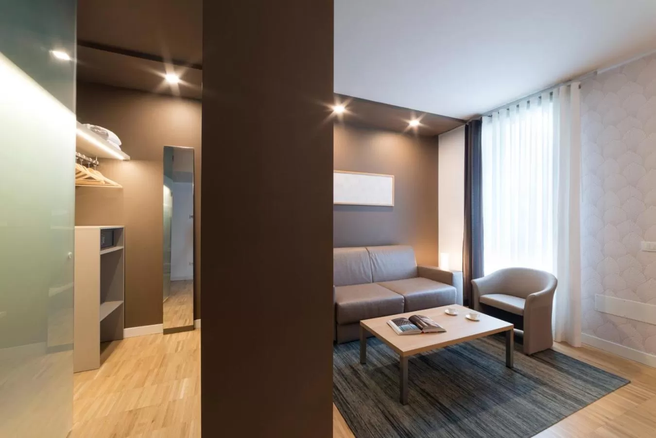 Bedroom, Bed in GHV Hotel