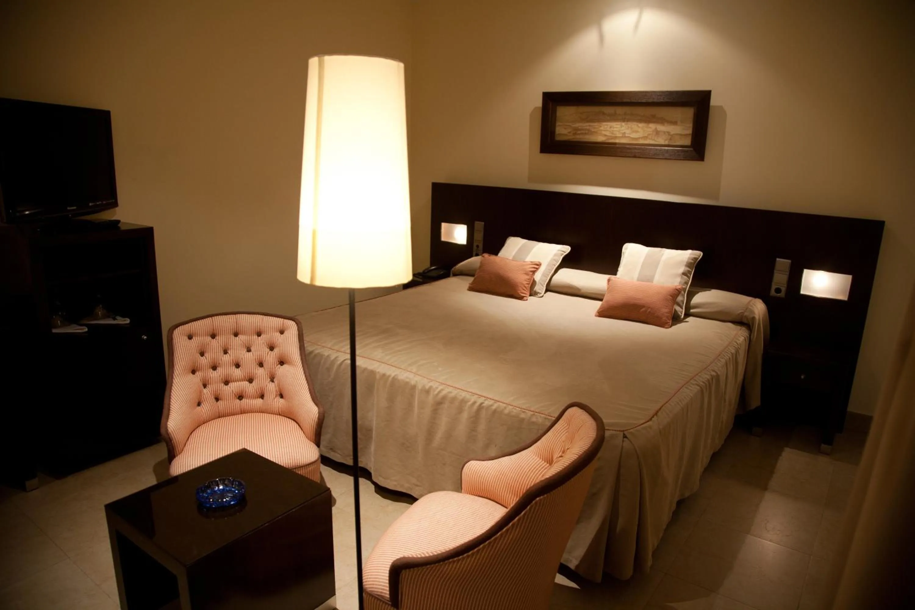 Bed in Hotel El Mesón