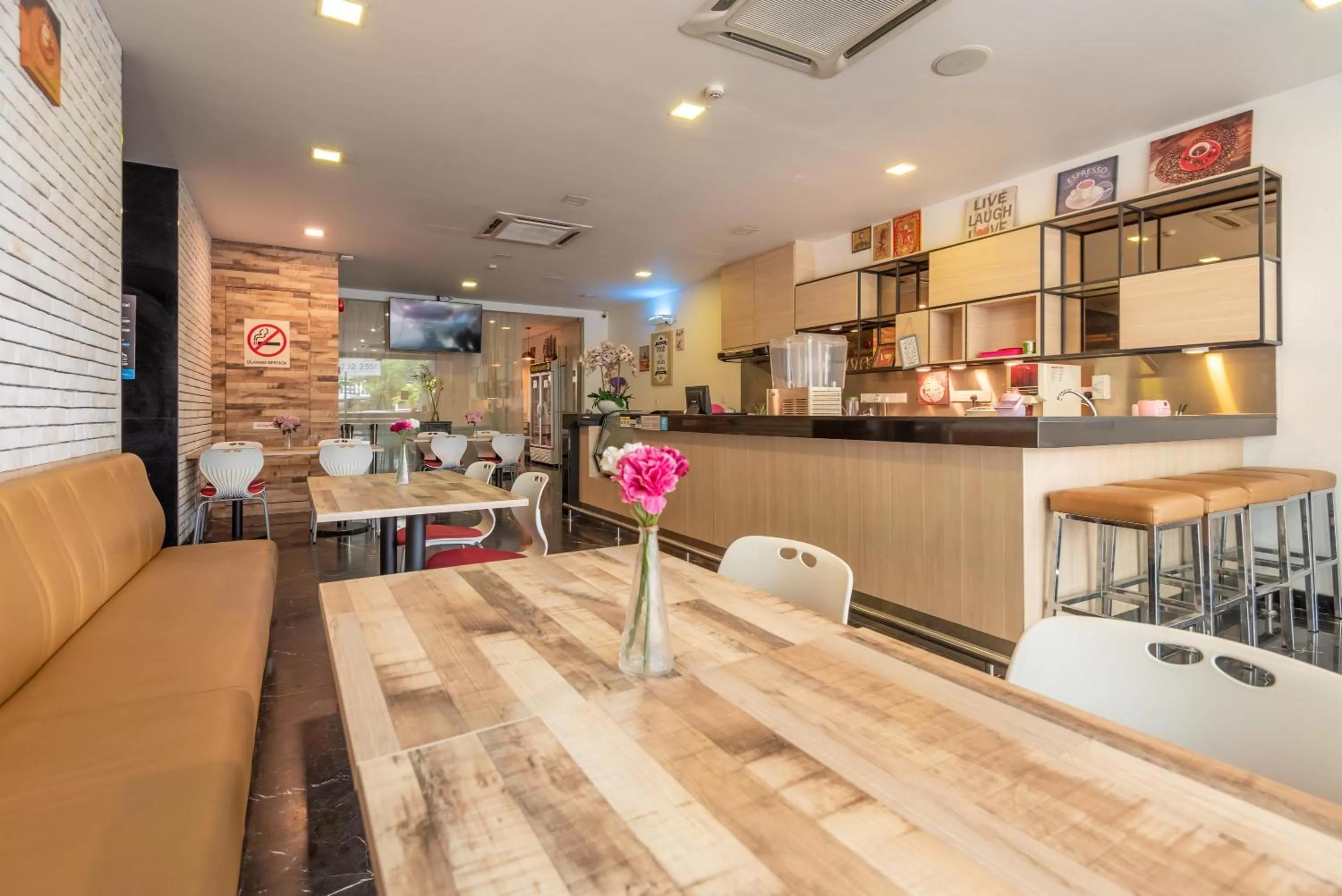 Seating area in Worldview Grand Hotel