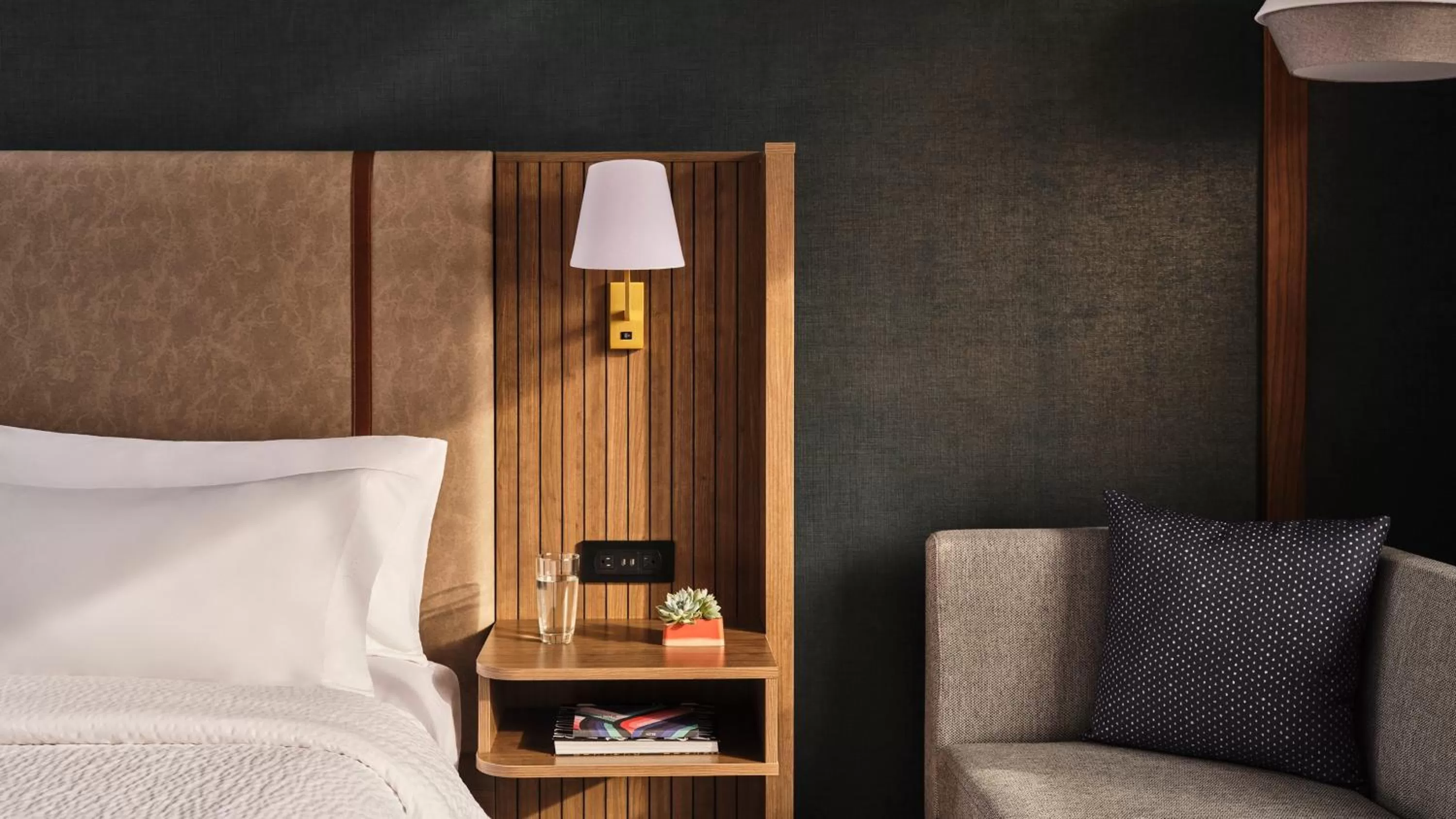 Photo of the whole room, Bed in Holiday Inn Chicago O'Hare - Rosemont by IHG