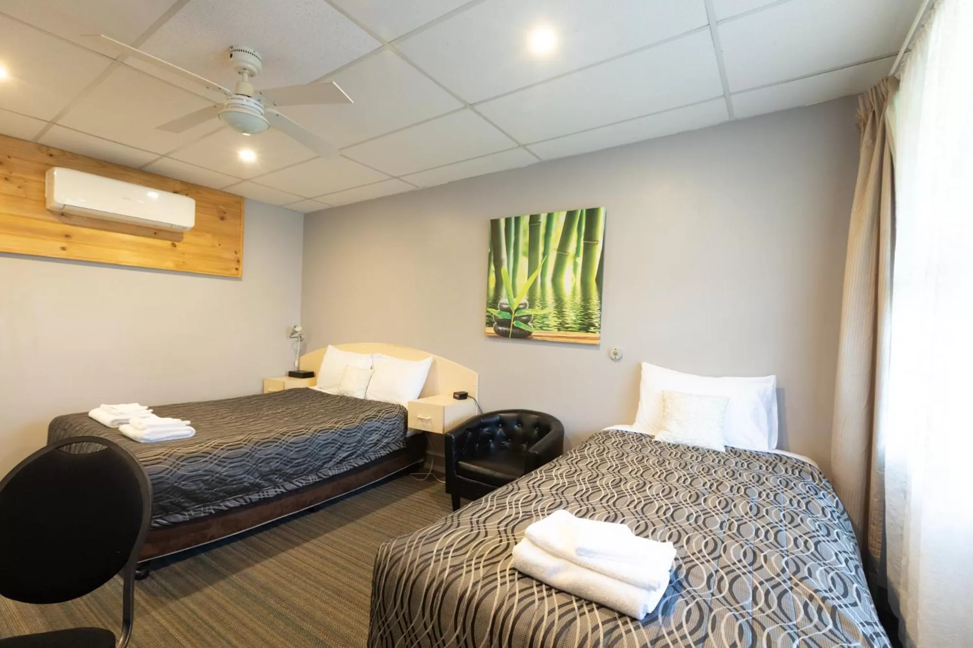 Bed in Mittagong Motel