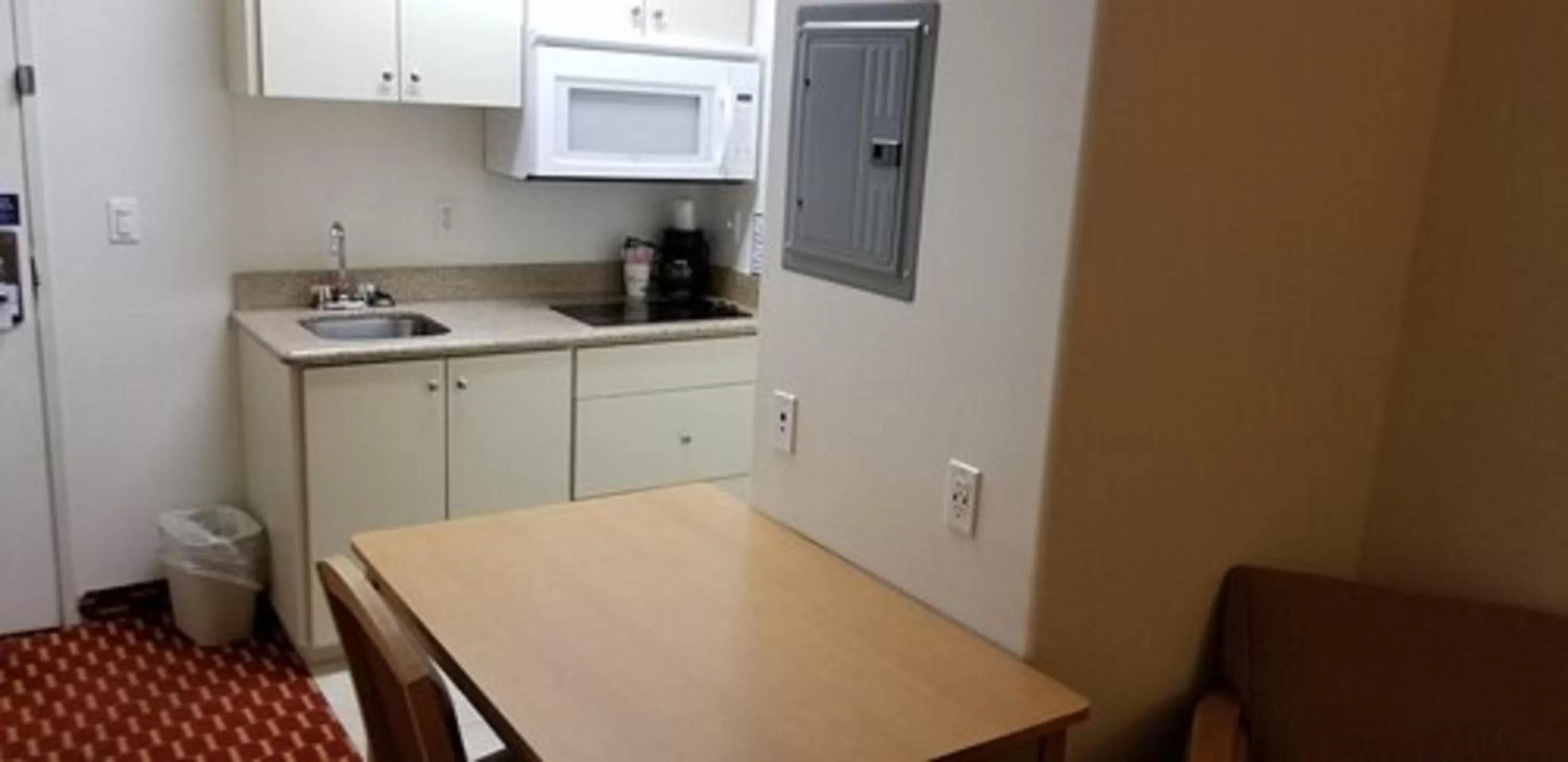 Kitchen or kitchenette, Kitchen/Kitchenette in SureStay Plus Hotel by Best Western Vernal
