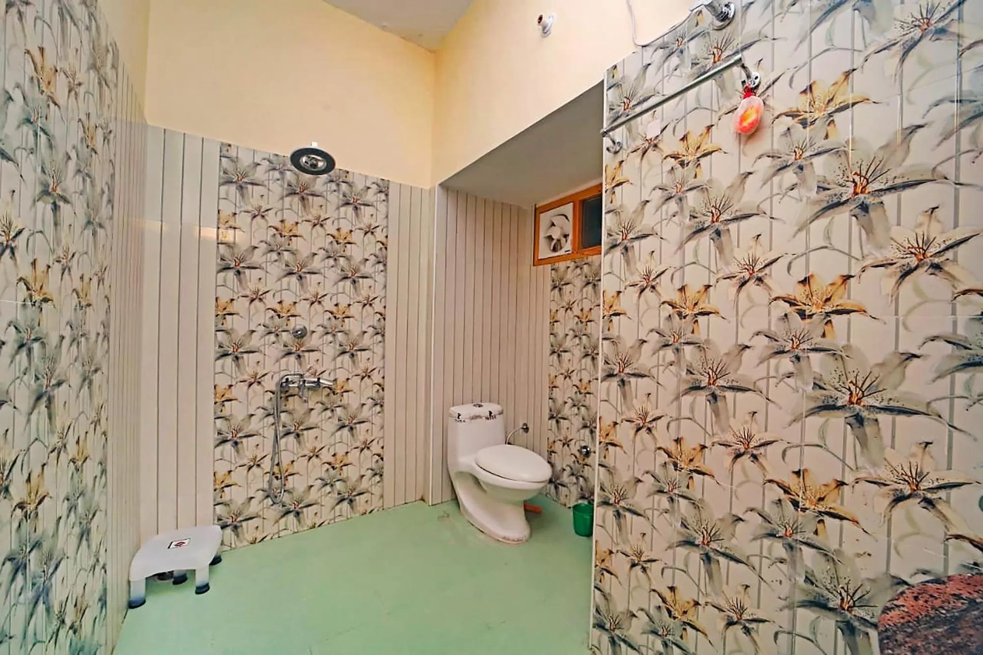 Bathroom in FabHotel Corbett Green View Garden and Stay