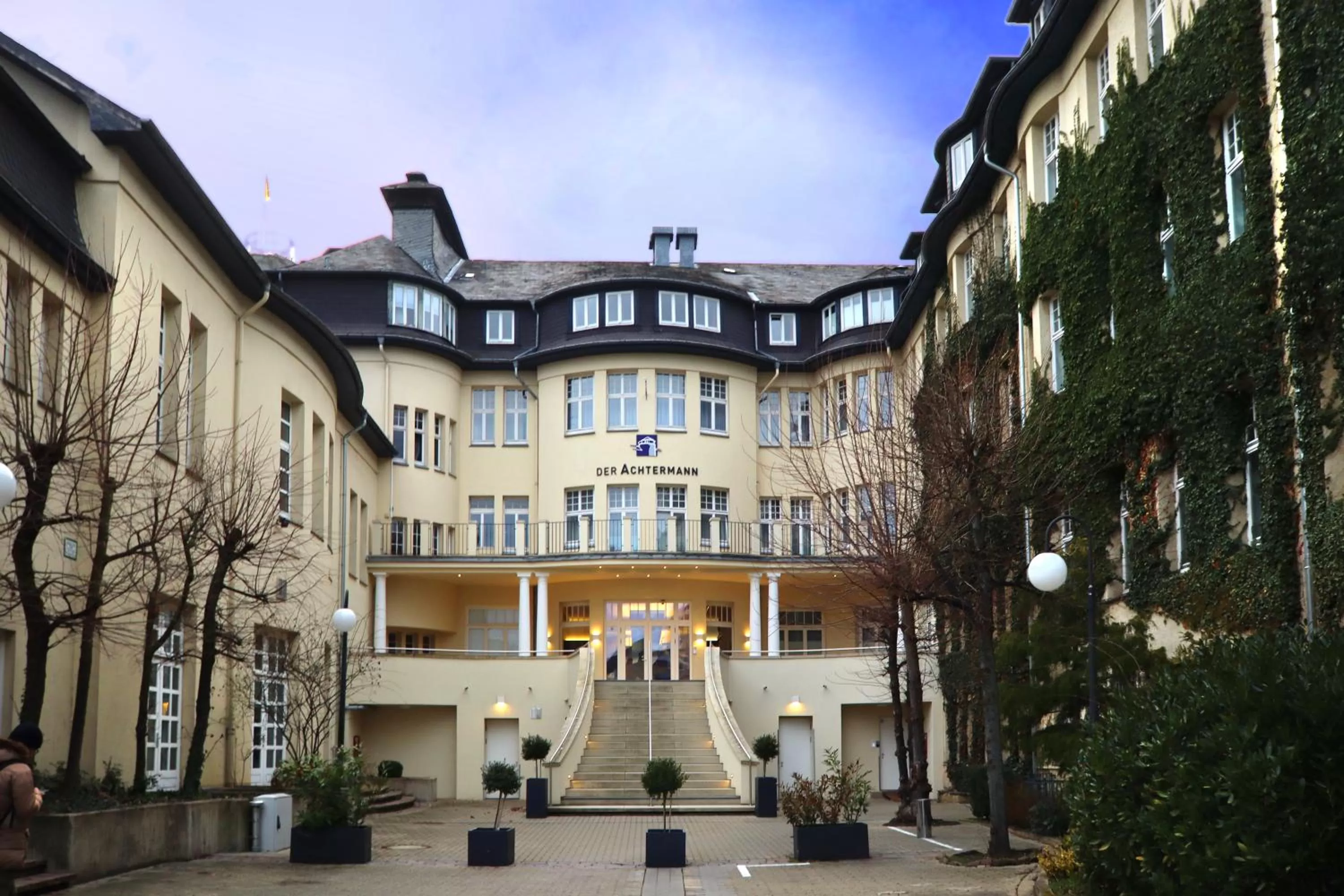 Property building in Hotel Der Achtermann