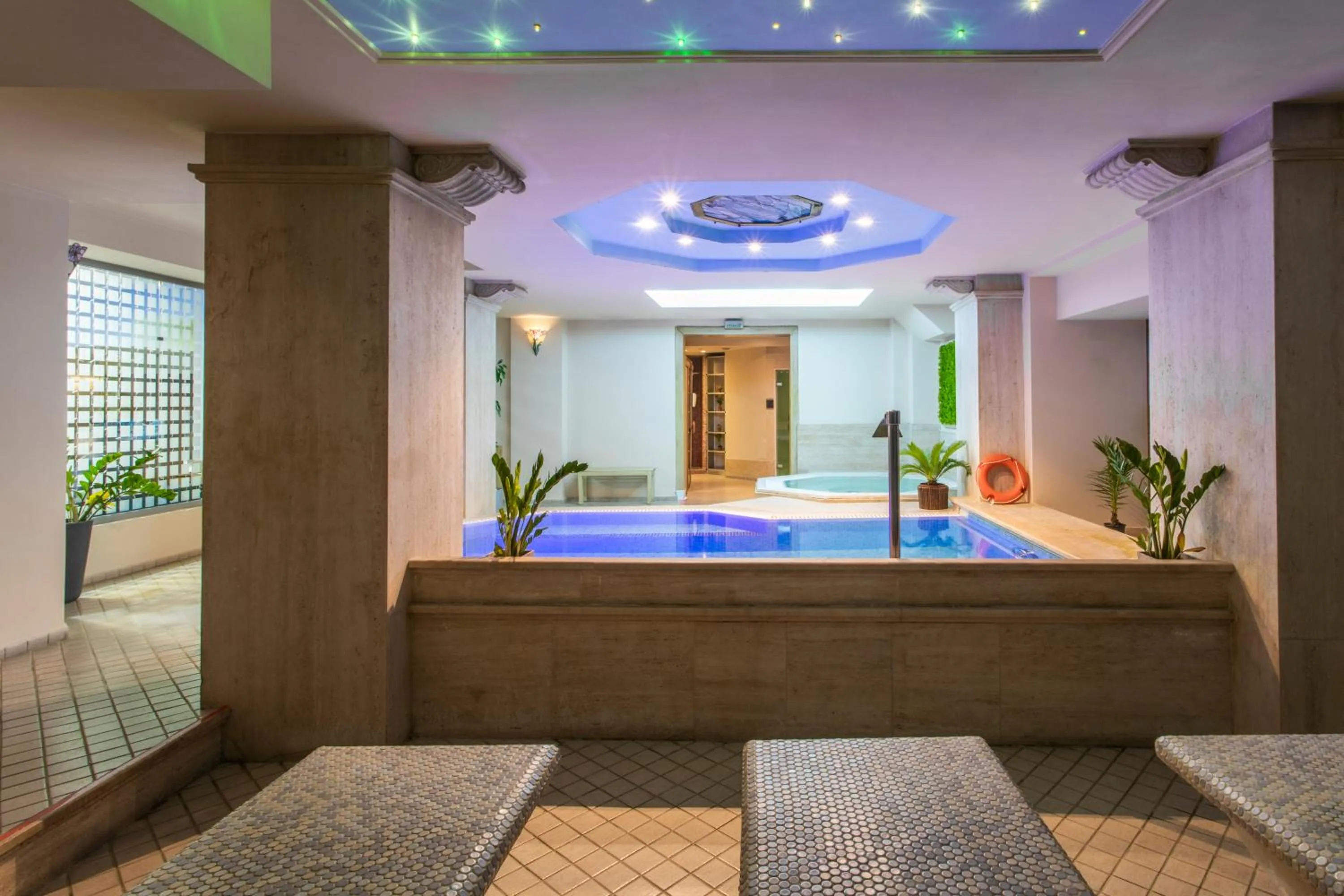 Hot Tub in Egnatia Palace Hotel & Spa