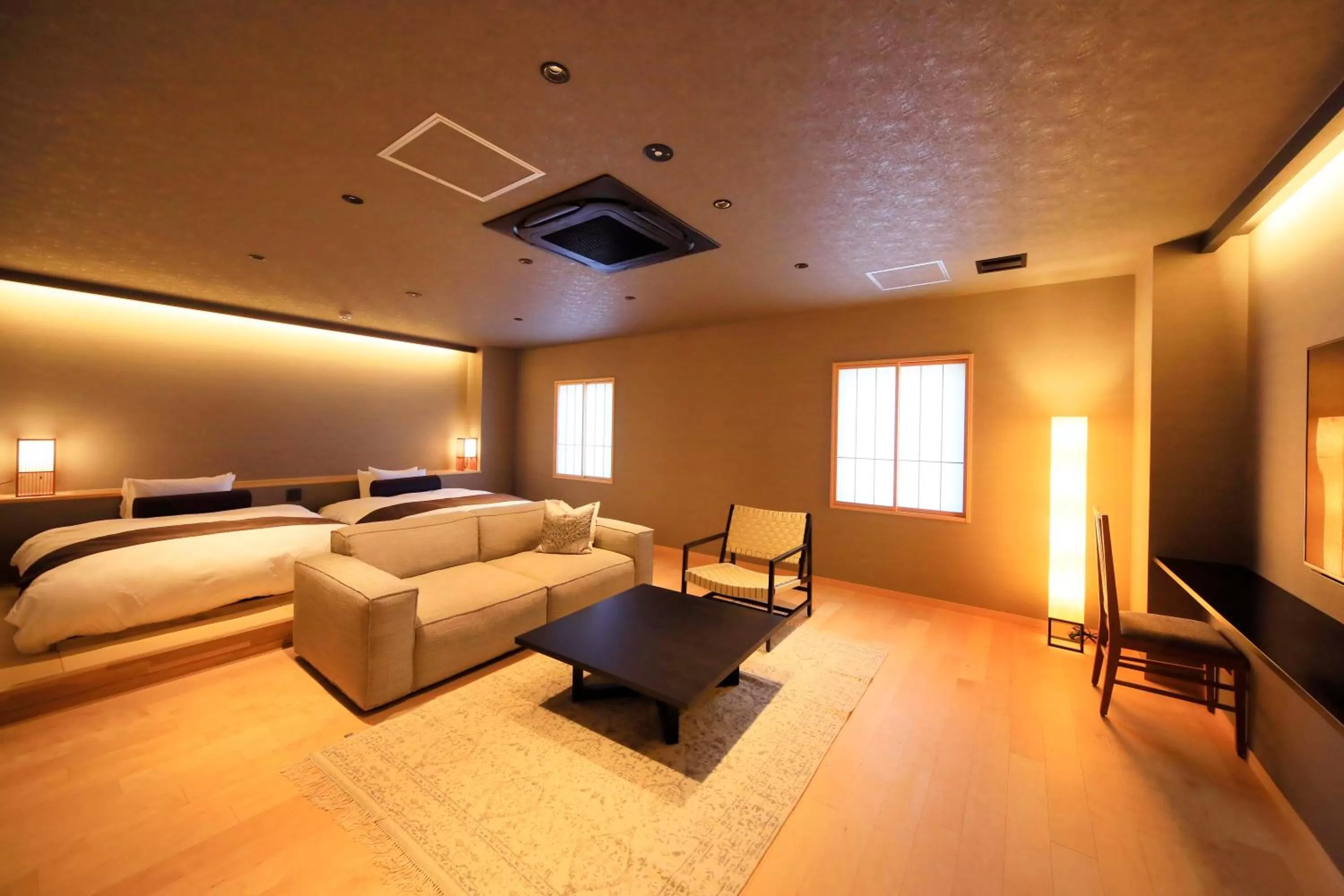 Photo of the whole room, Bed in Waqoo Naritasanmonzen