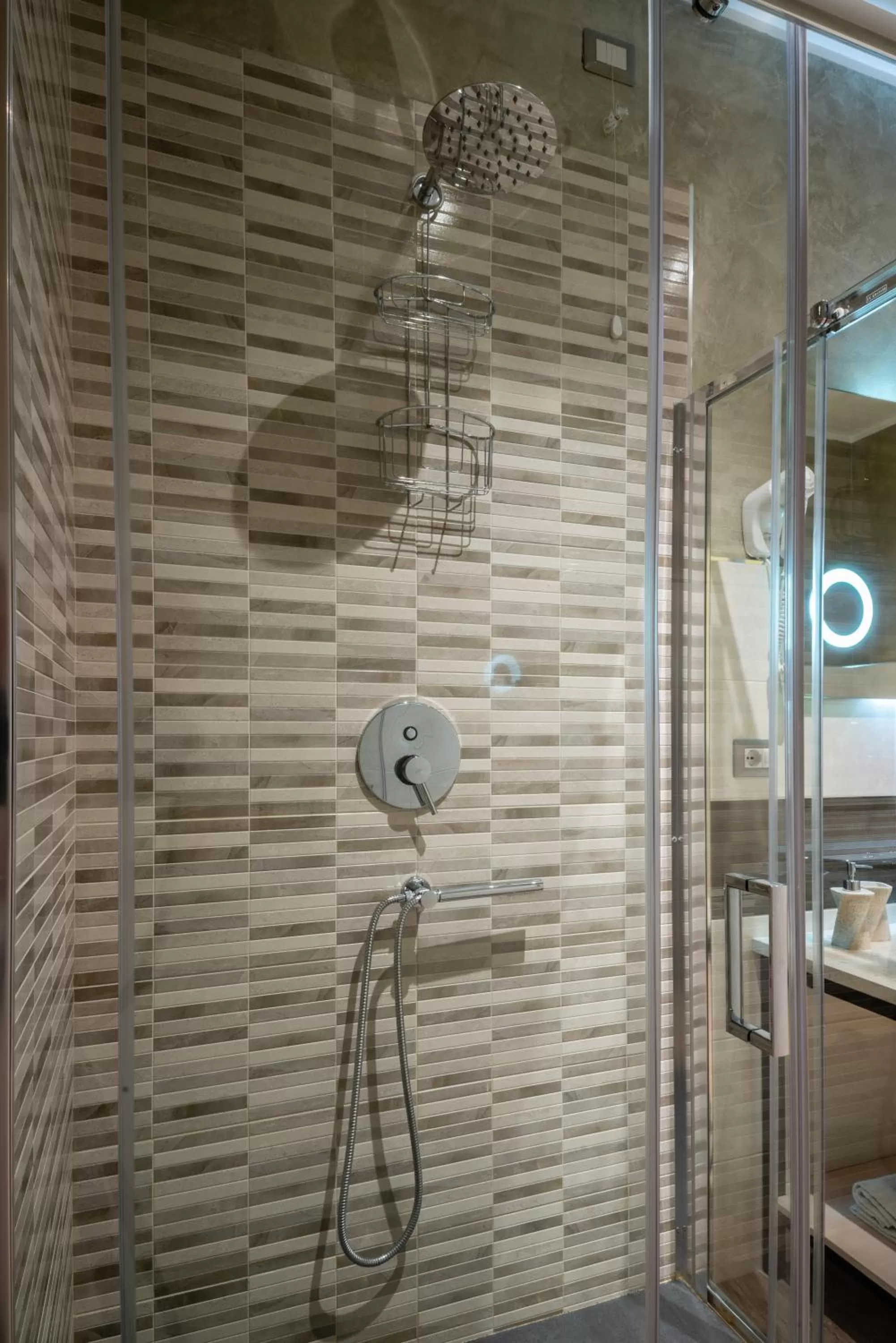 Shower in Villa Domus Salento Suites & Rooms con parcheggio privato in loco