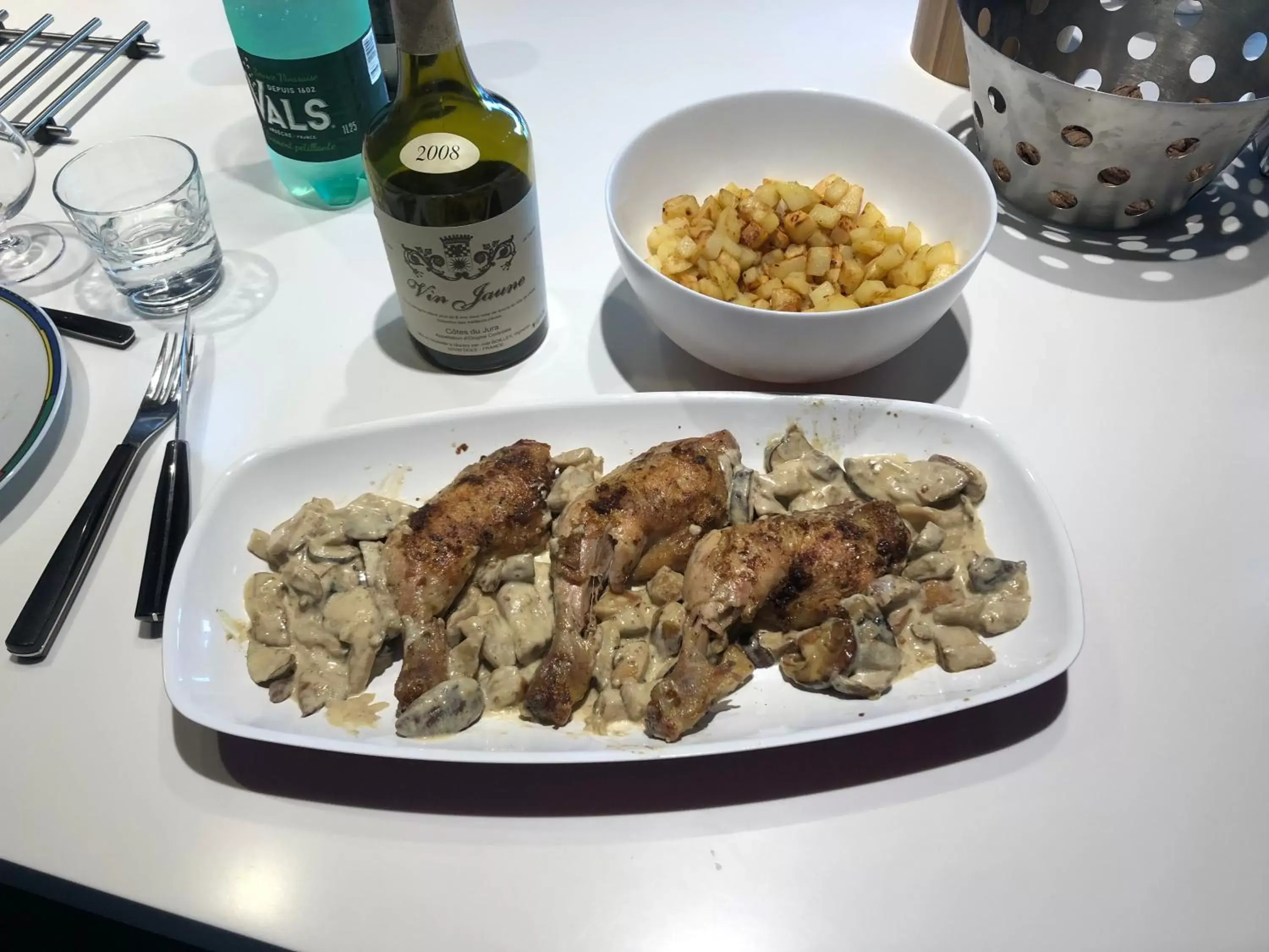 Two-Bedroom Suite in Au lavoir du Serein "Les Écureuils" Two-Bedroom Suite in Au lavoir du Serein "Les Écureuils"