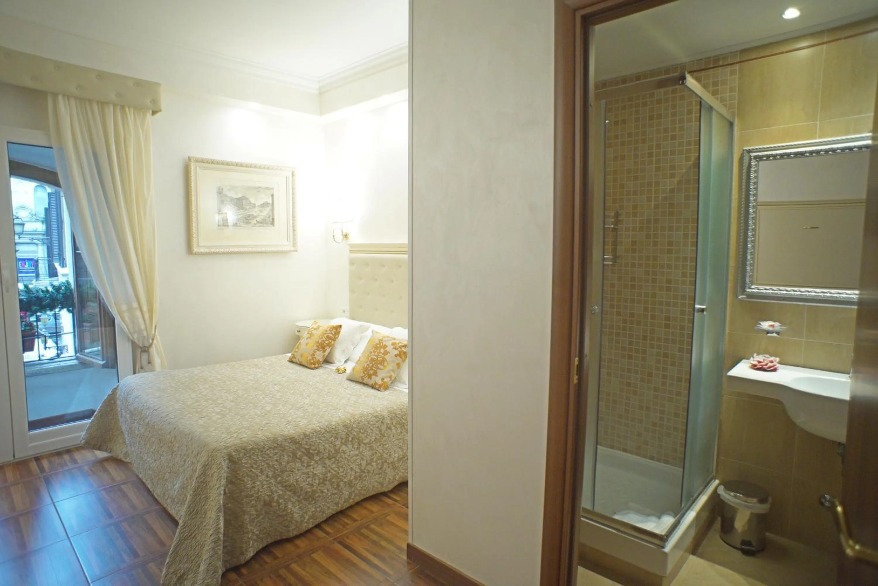 Photo of the whole room, Bed in Locanda Navona