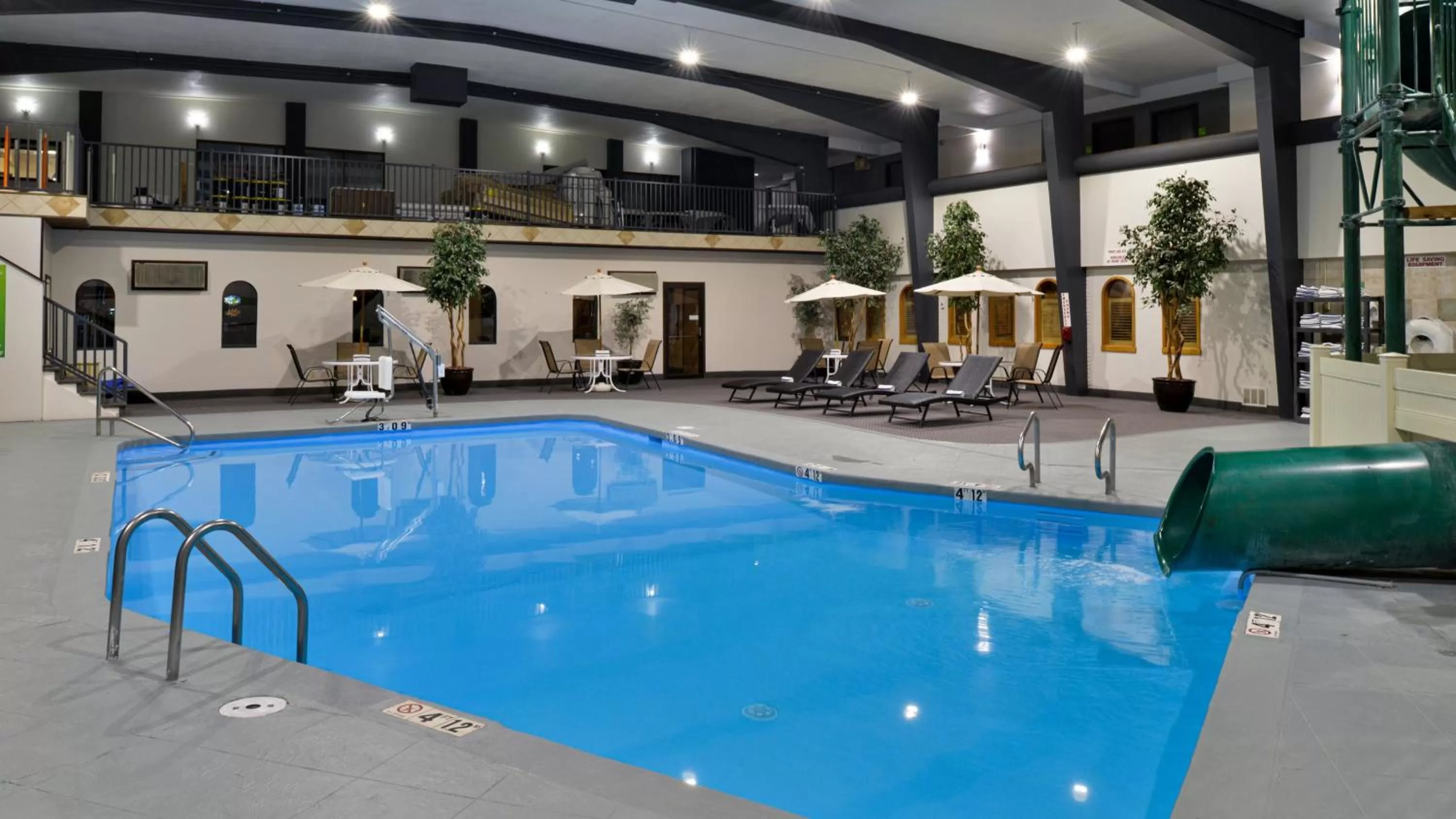 Swimming pool in Holiday Inn Great Falls-Convention Center by IHG