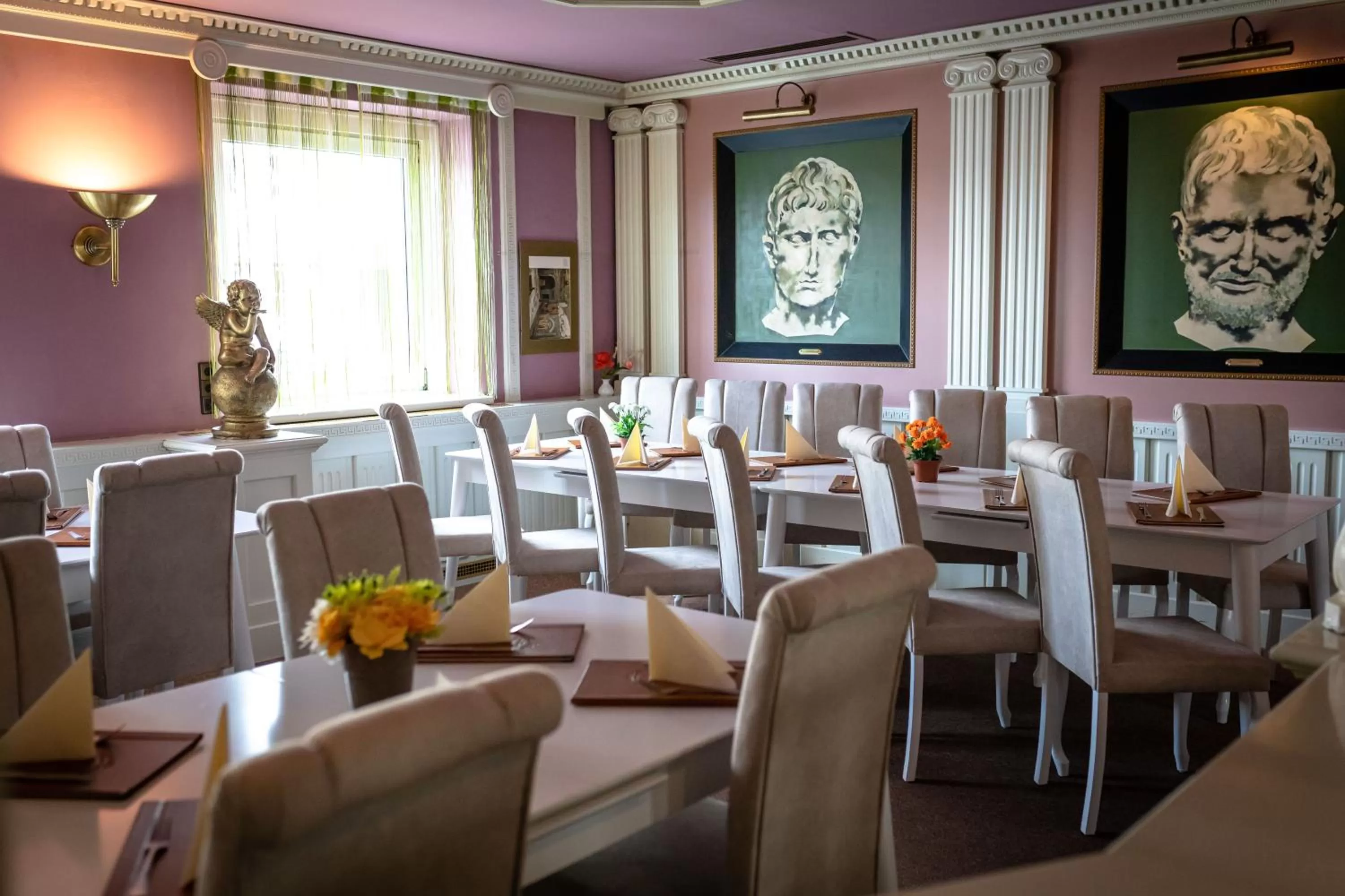 Restaurant/Places to Eat in Hotel Am Limes