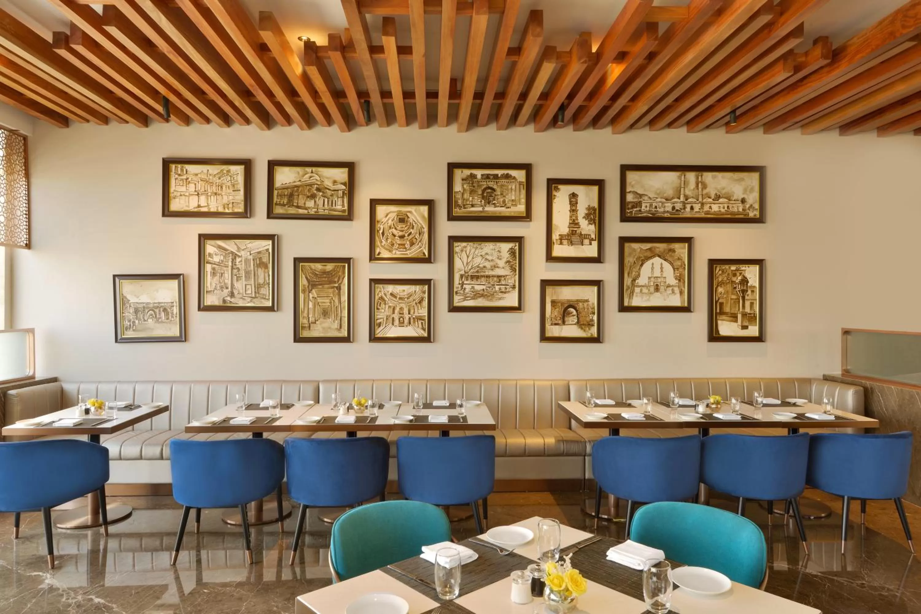 Restaurant/places to eat in Taj Skyline Ahmedabad