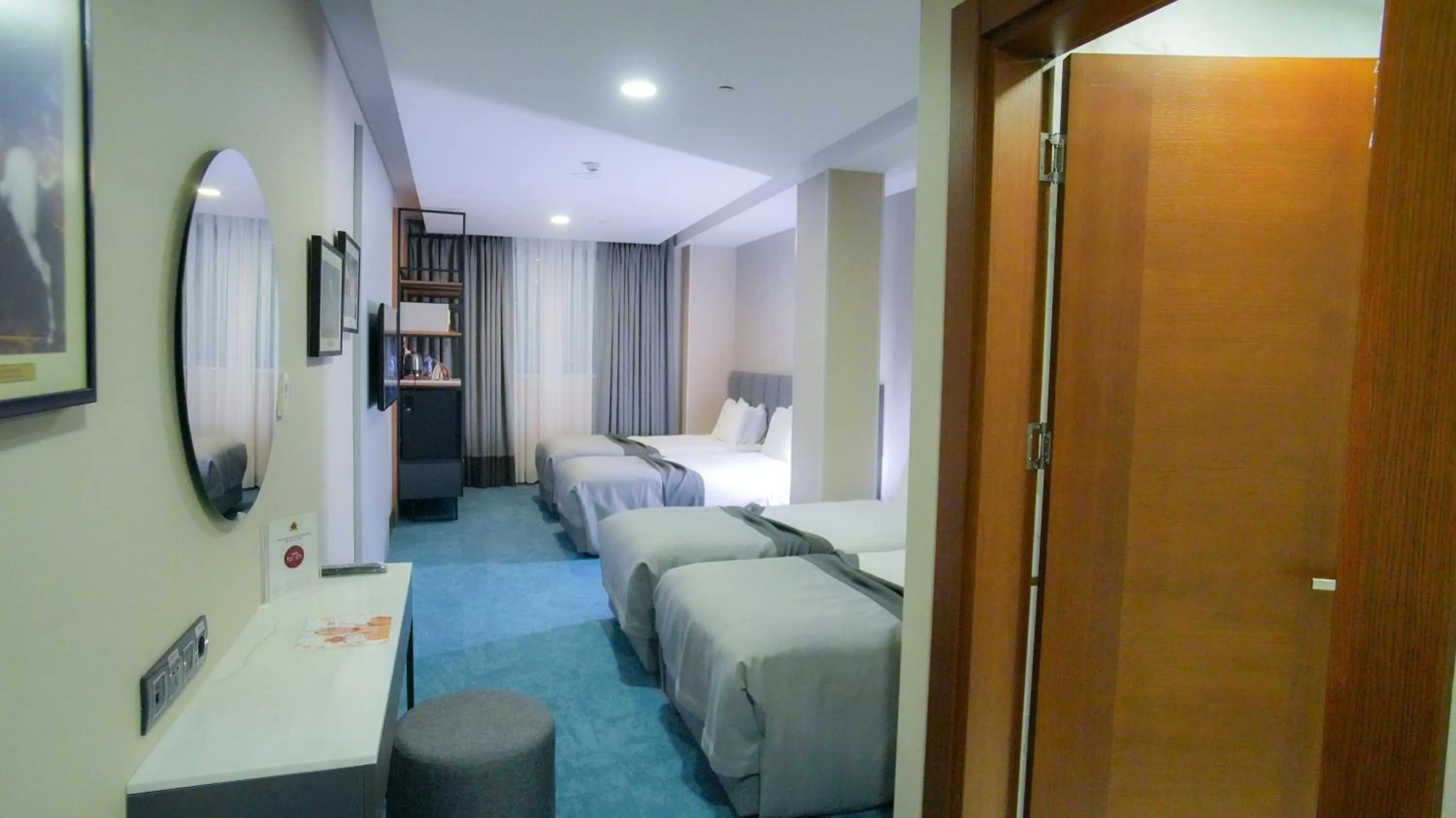 Bed in Dosso Dossi Hotels Old City