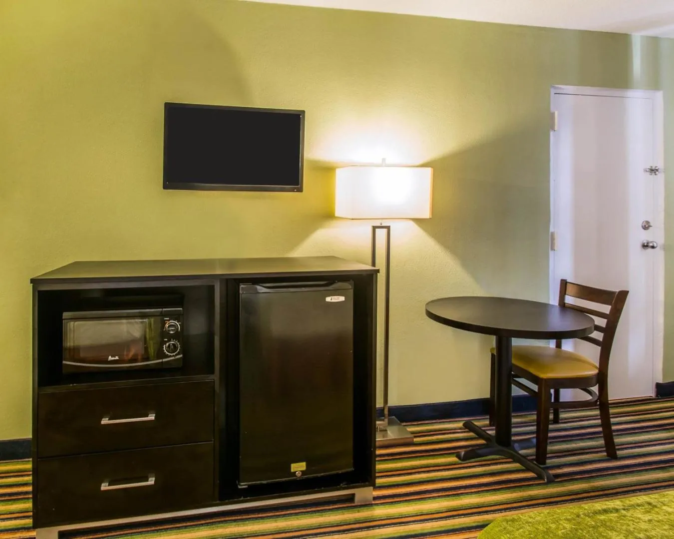 King Room - Accessible/Non-Smoking in Sunset Palm Hotel