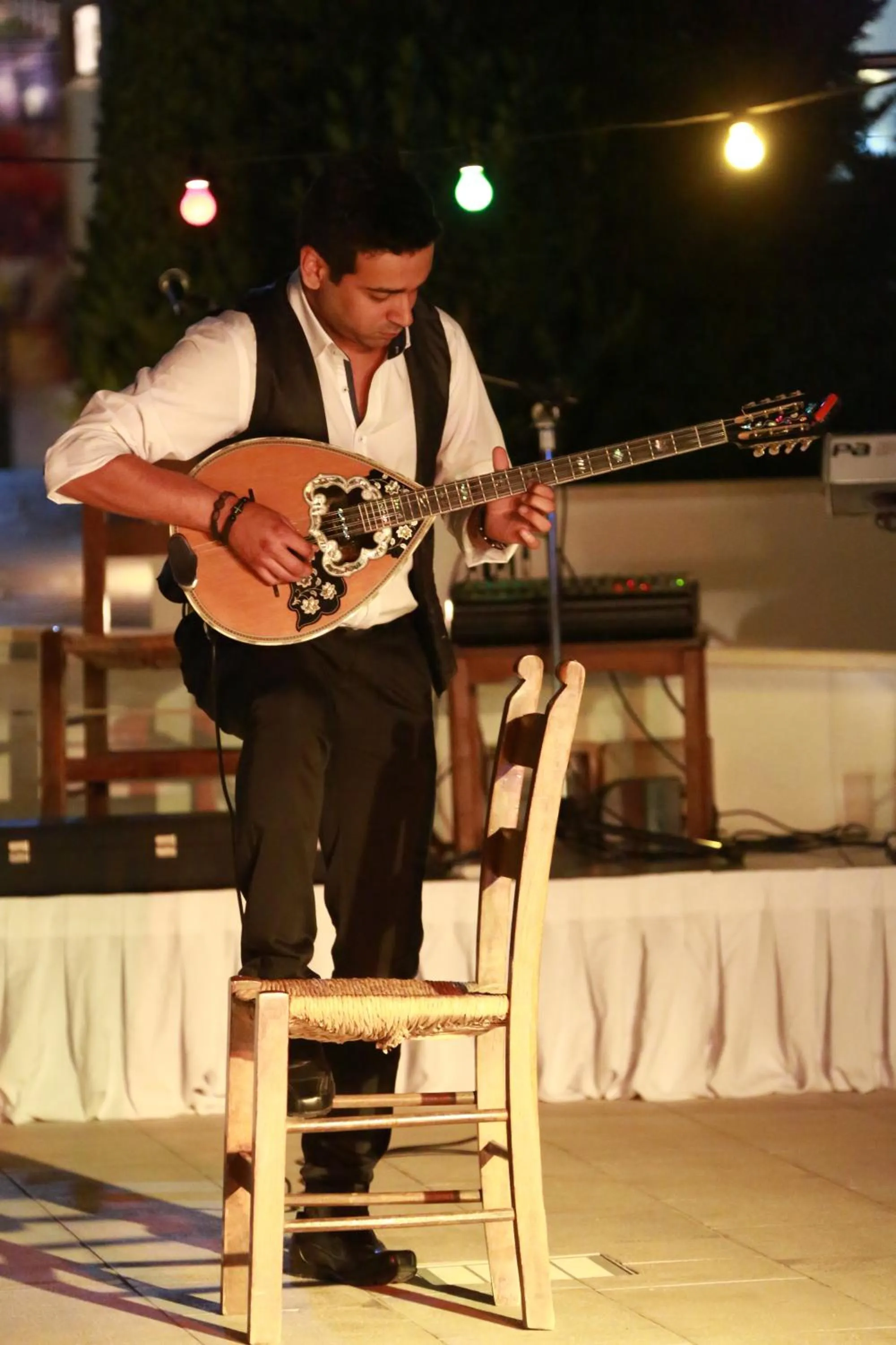Evening entertainment in Albatros Spa & Resort Hotel