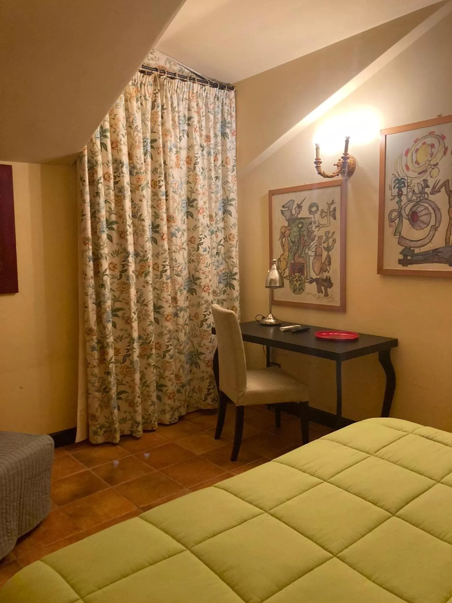 Photo of the whole room, Bed in B&B MontAlbano