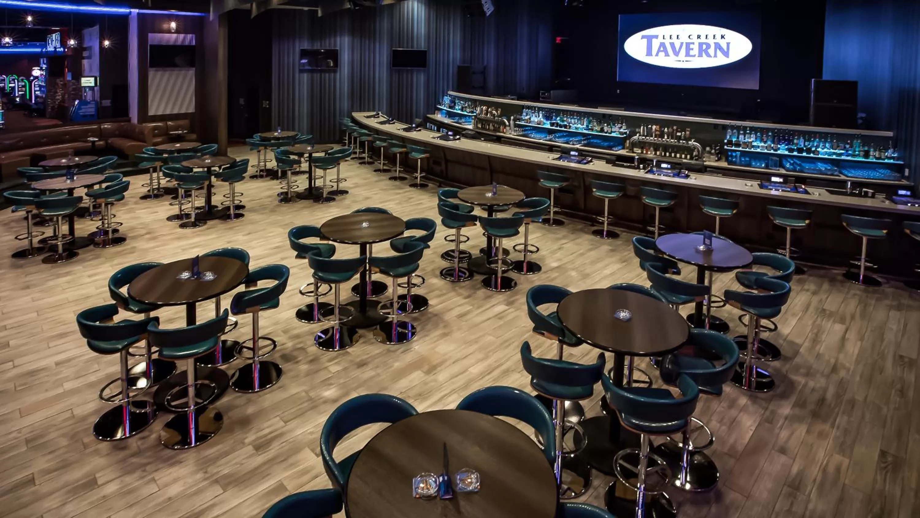 Nightclub / DJ in Cherokee Casino Hotel Roland