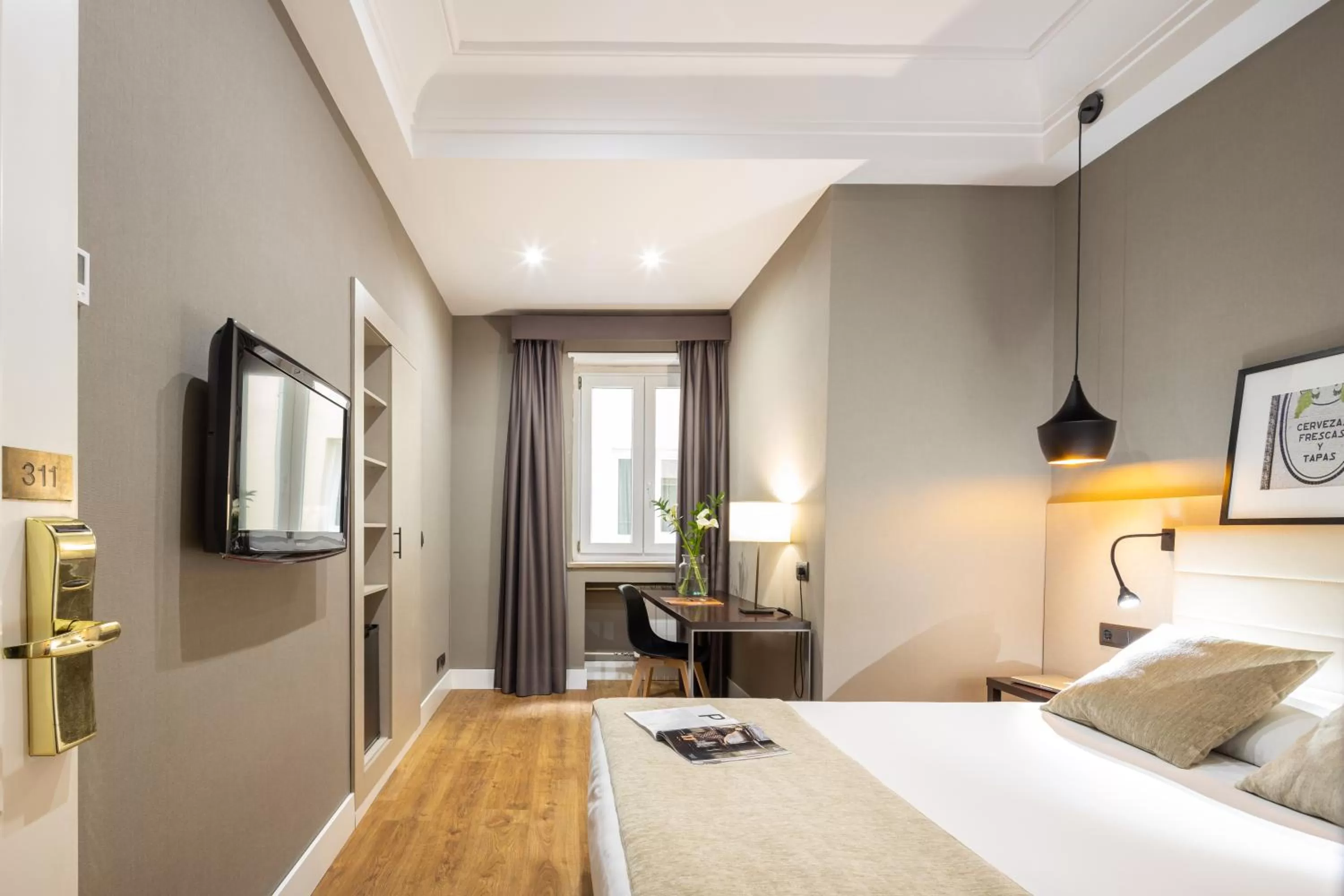 Photo of the whole room, Bed in Hotel Cortezo