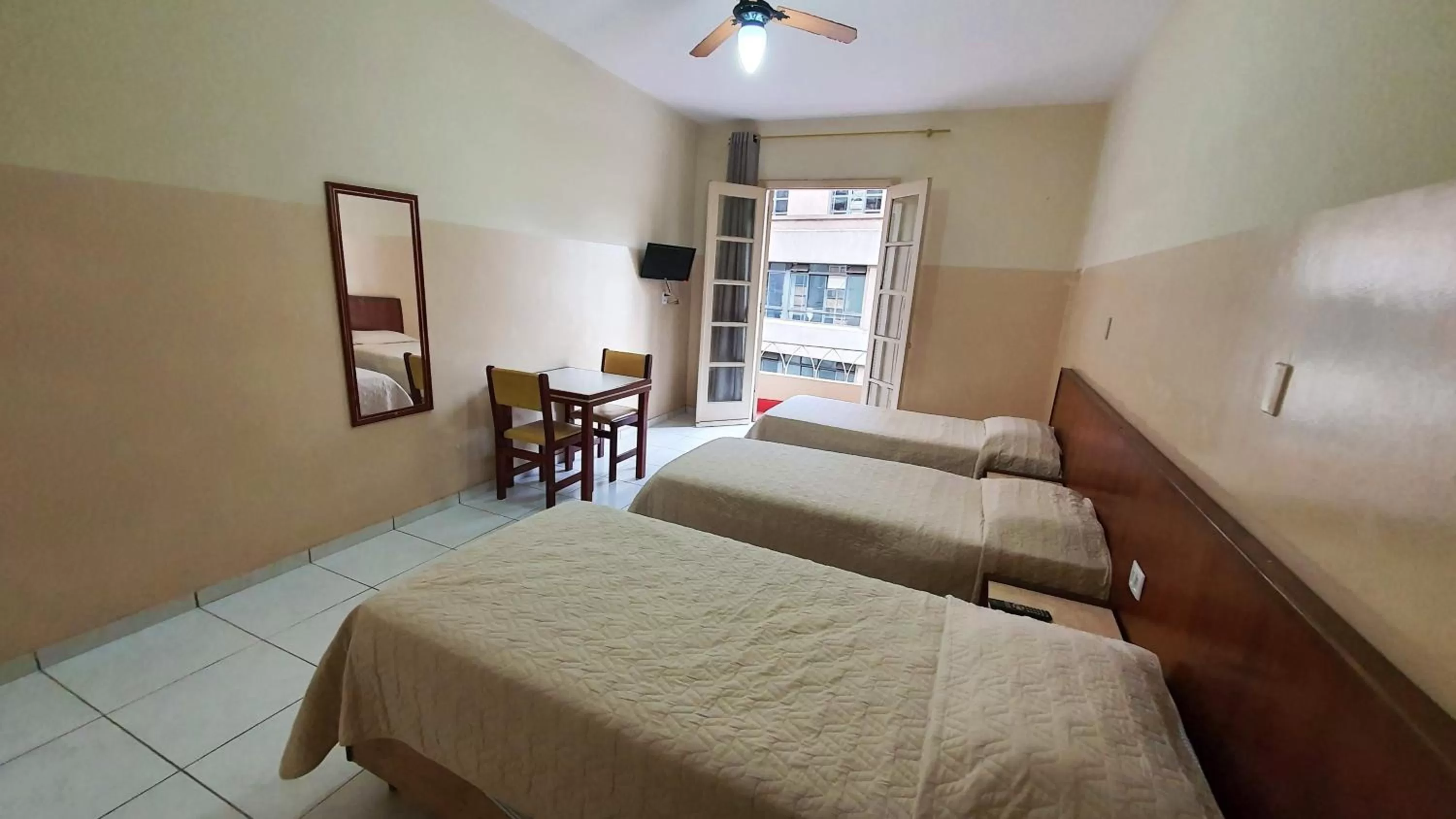 Bedroom in Hotel Plaza Olido