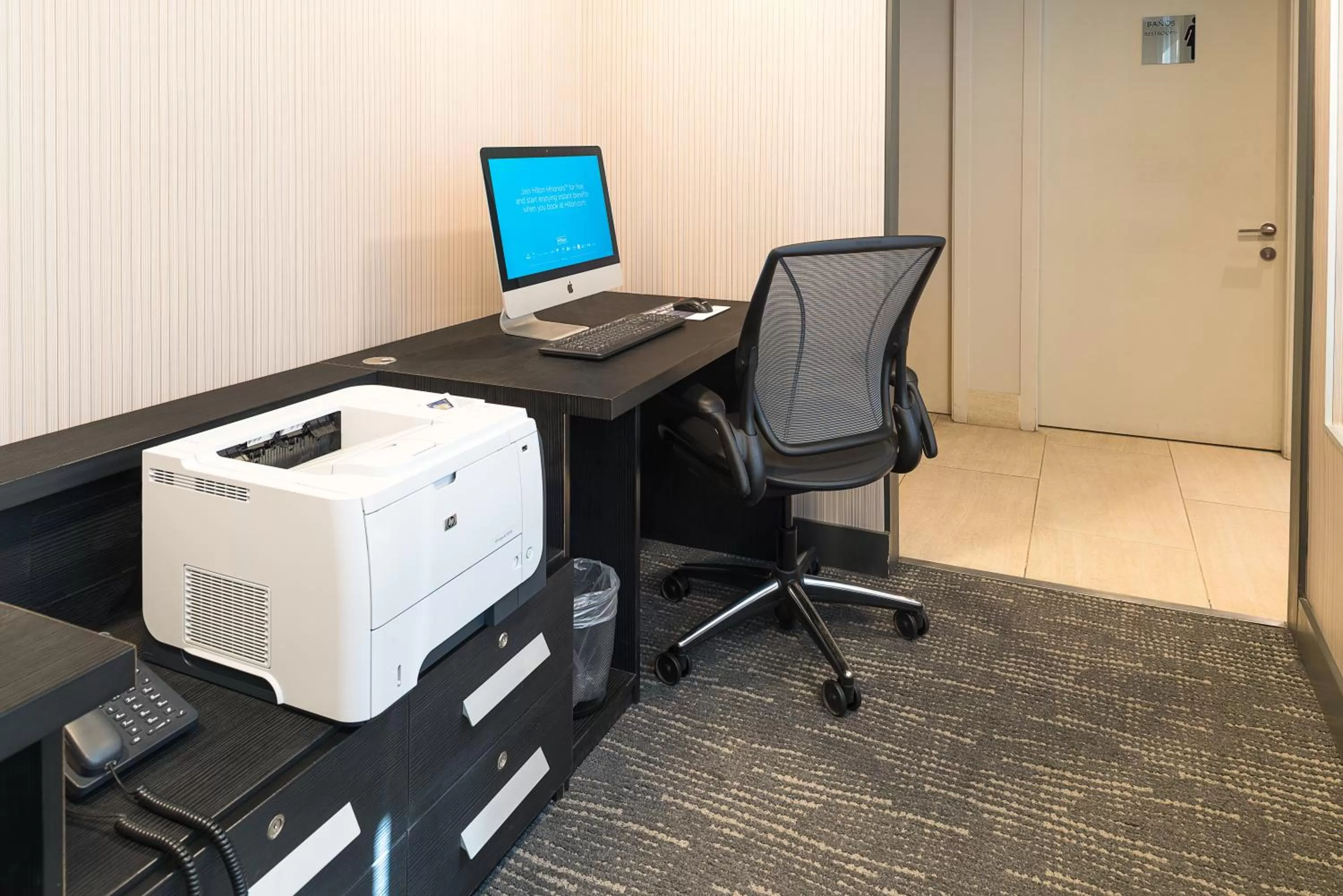 Communal lounge/ TV room in Hilton Garden Inn Iquique