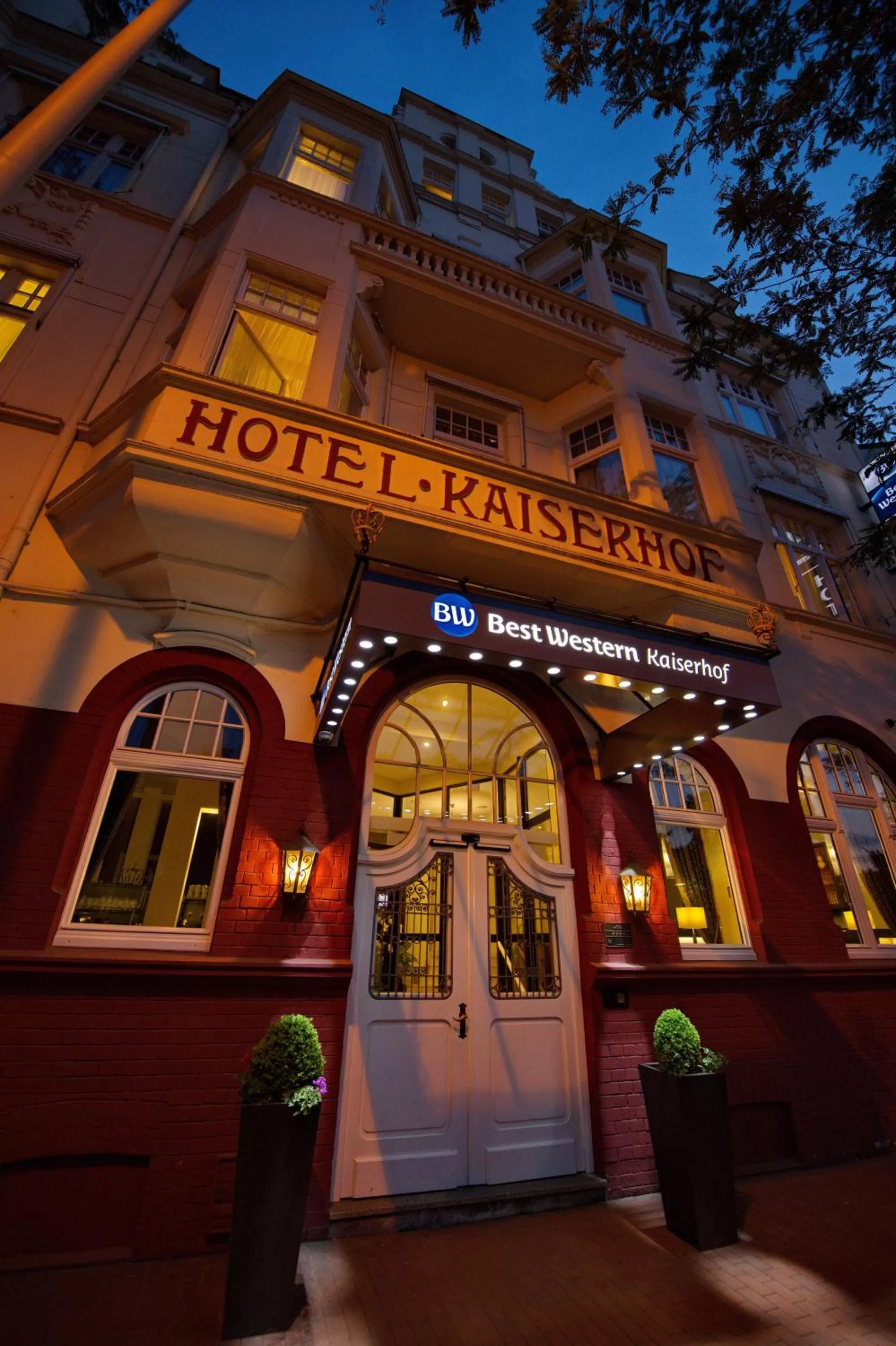 Facade/entrance in Best Western Hotel Kaiserhof