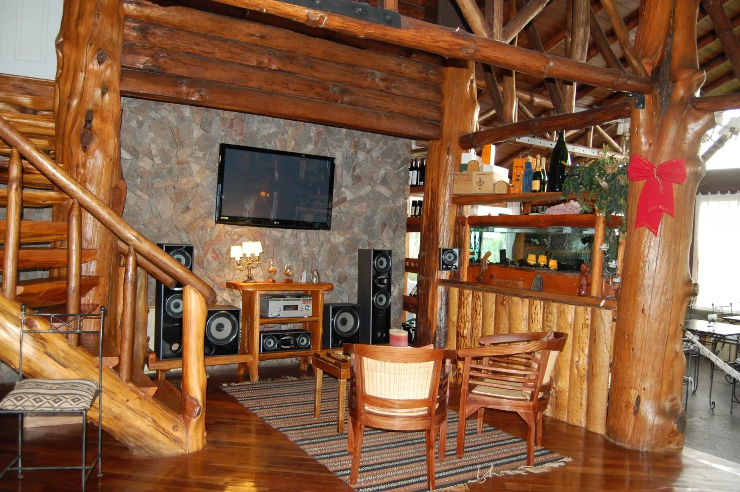 Day, TV/Entertainment Center in Hosteria Los Canelos