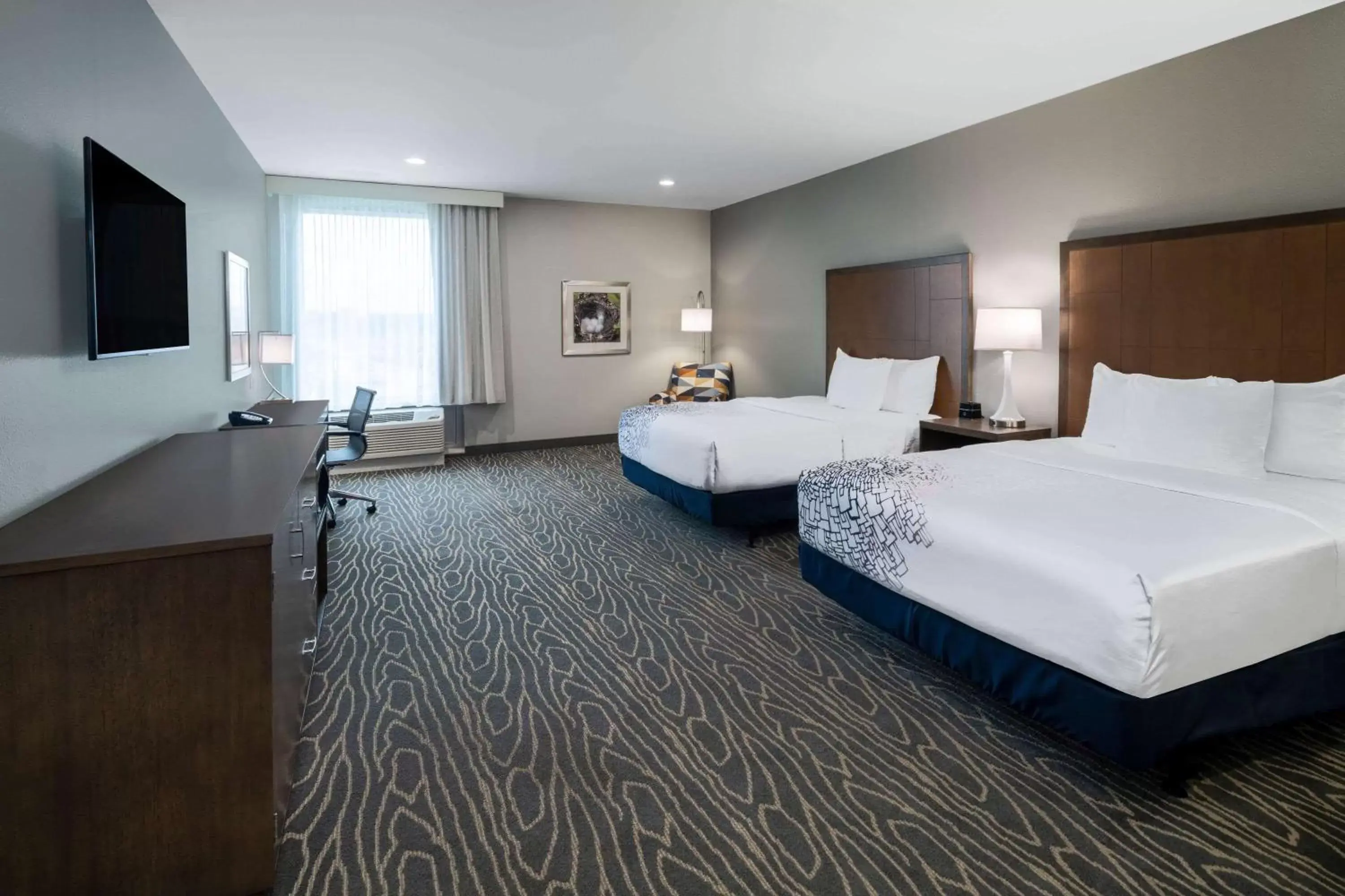 Queen Room with Two Queen Beds - Mobility and Hearing Impaired Access/Non-Smoking in La Quinta Inn & Suites by Wyndham Tifton Queen Room with Two Queen Beds - Mobility and Hearing Impaired Access/Non-Smoking in La Quinta Inn & Suites by Wyndham Tifton