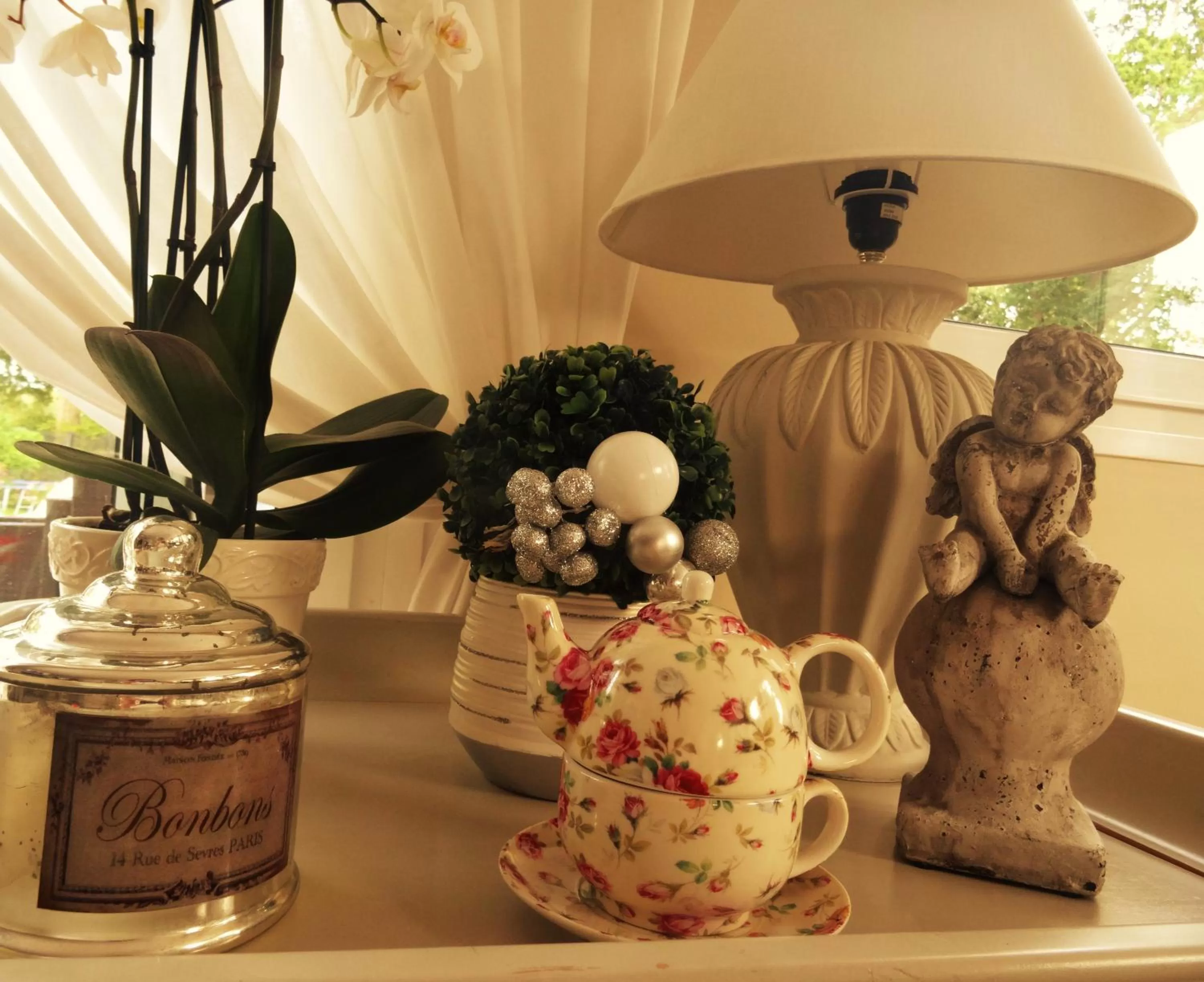 Decorative detail in Villa La Clef Des Champs