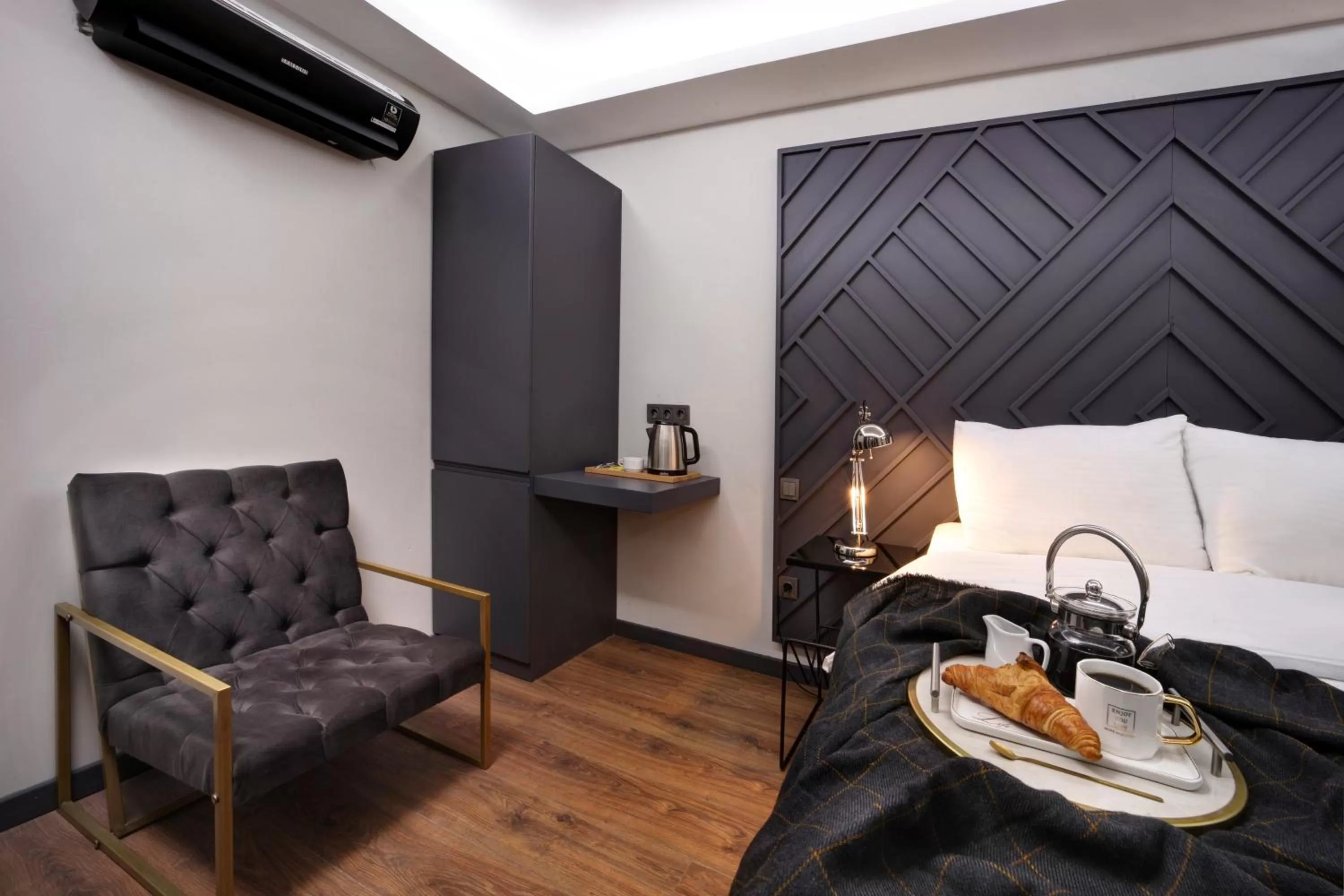 Seating area, Bed in Xenia Hotel Istanbul