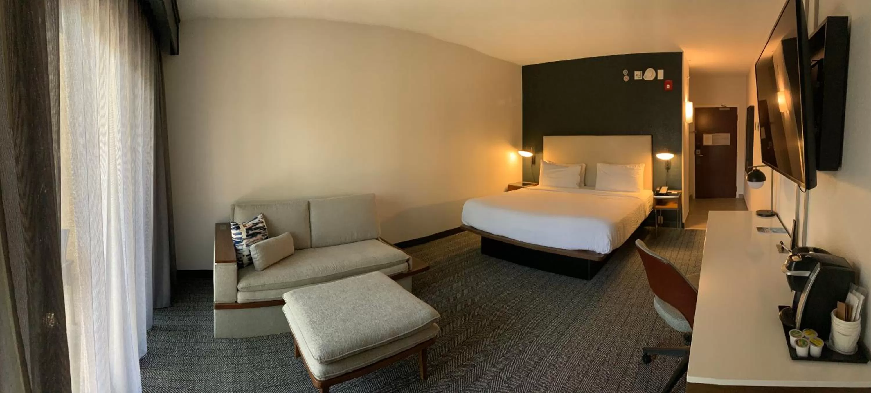 Bedroom, Bed in Courtyard by Marriott Charlotte Ballantyne