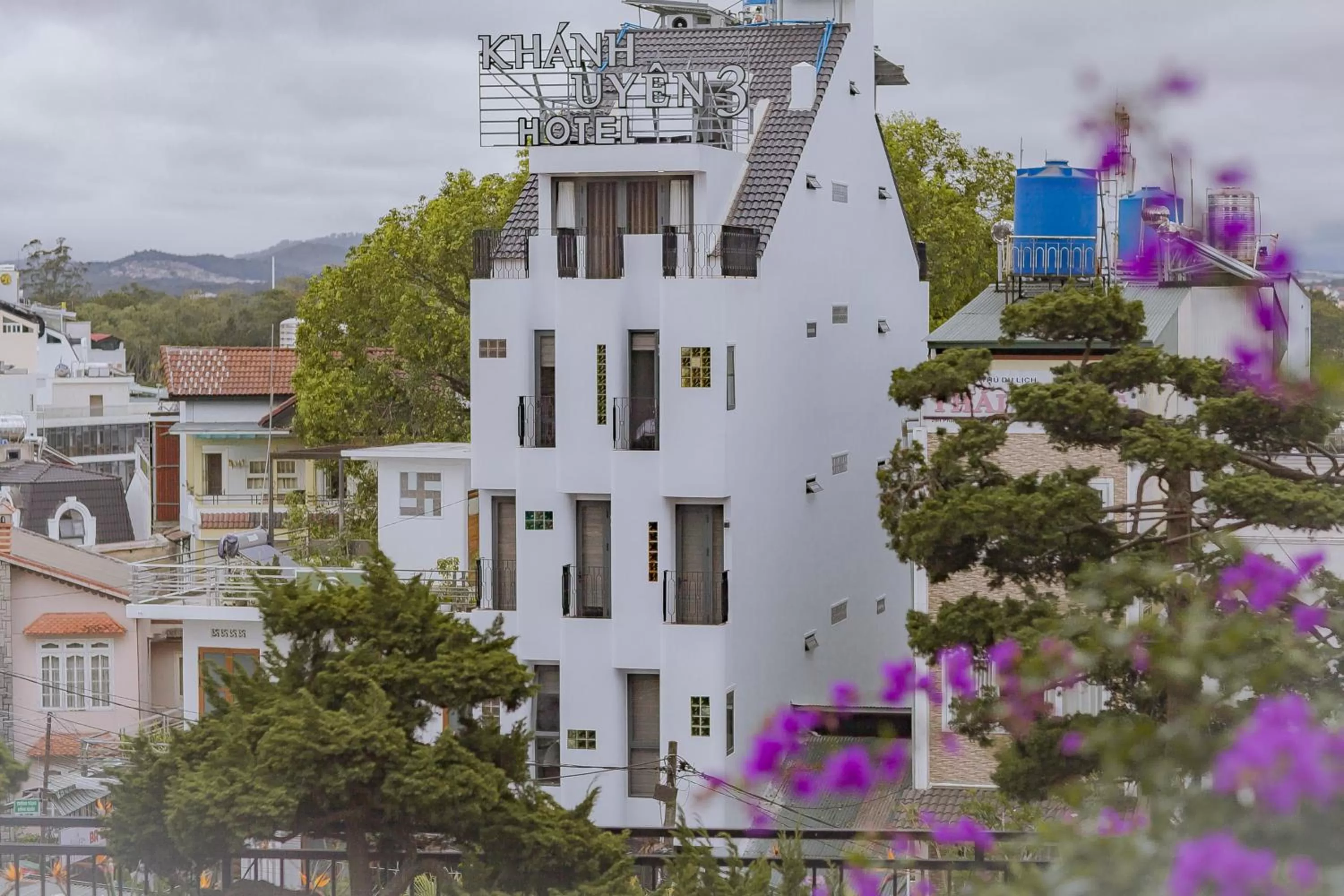 Property Building in Khanh Uyen 3 Hotel